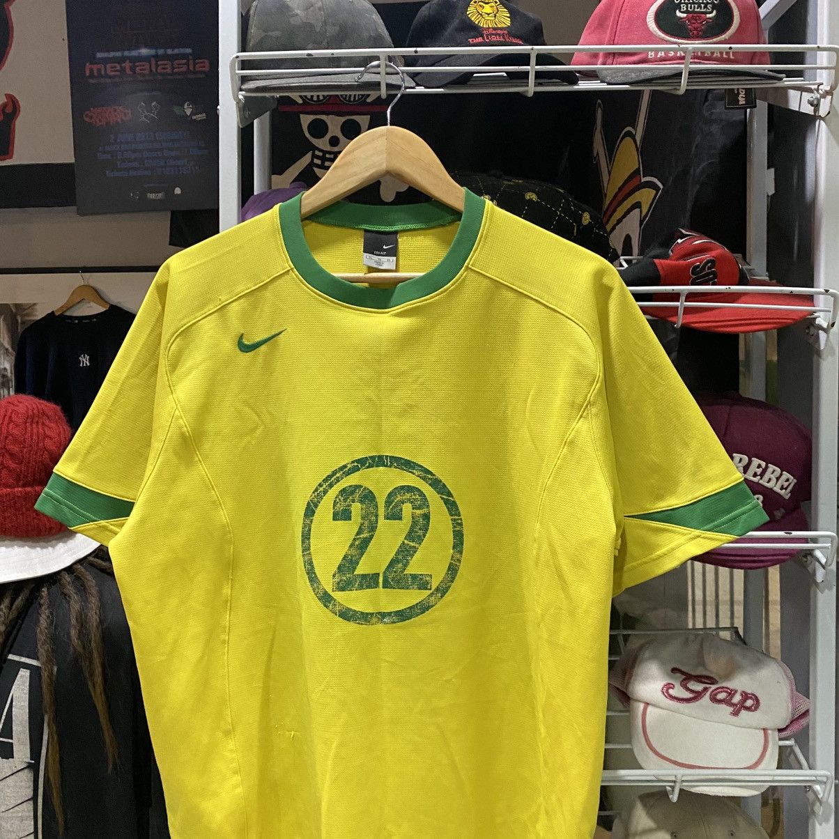 Nike Nike VINTAGE Template Colour way Brazil Team Size US XL / EU 56 / 4 - 3 Thumbnail