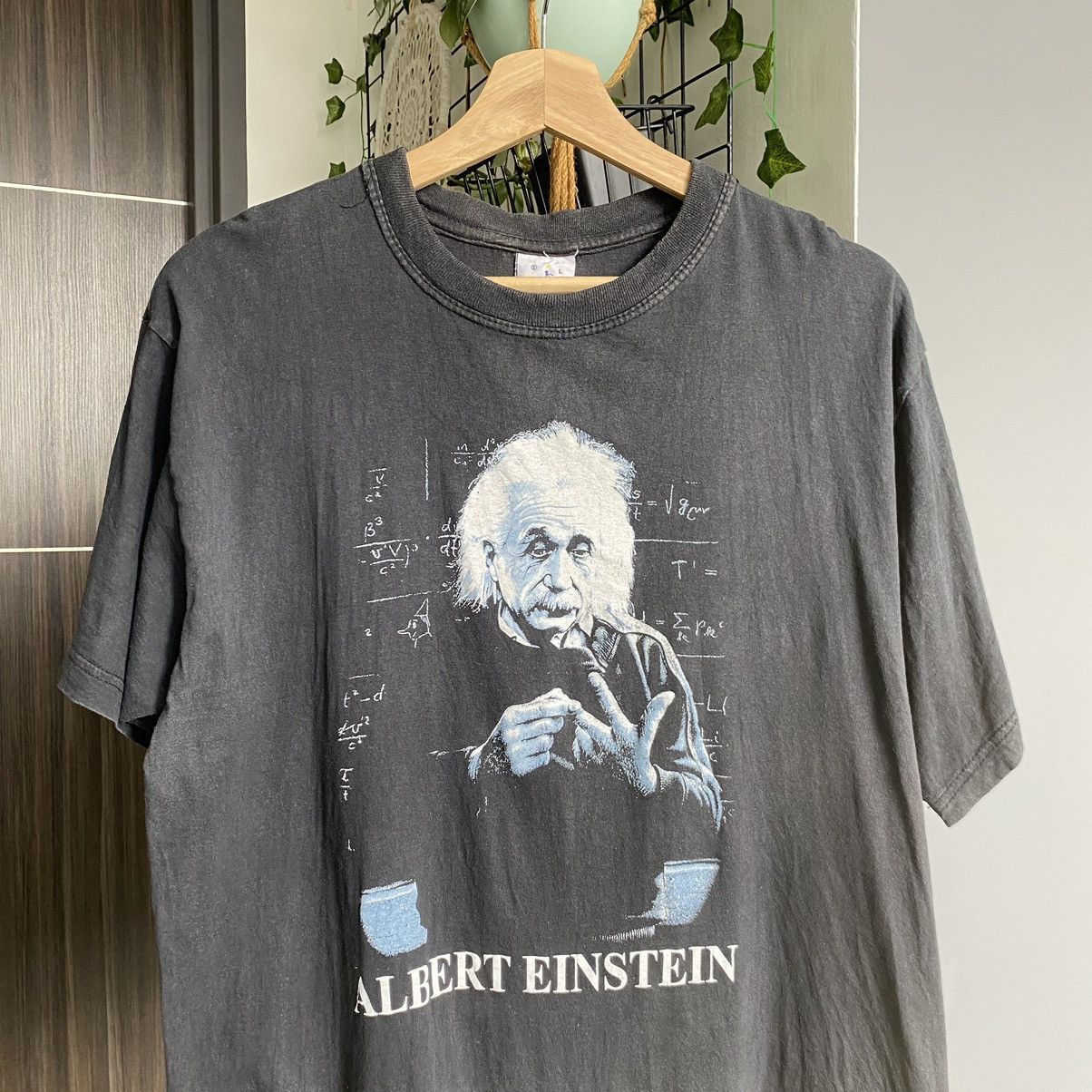 Arts & Science Thrashed Faded Vintage Albert Einstein ERD GRUNGE GRAIL TEE Size US L / EU 52-54 / 3 - 2 Thumbnail