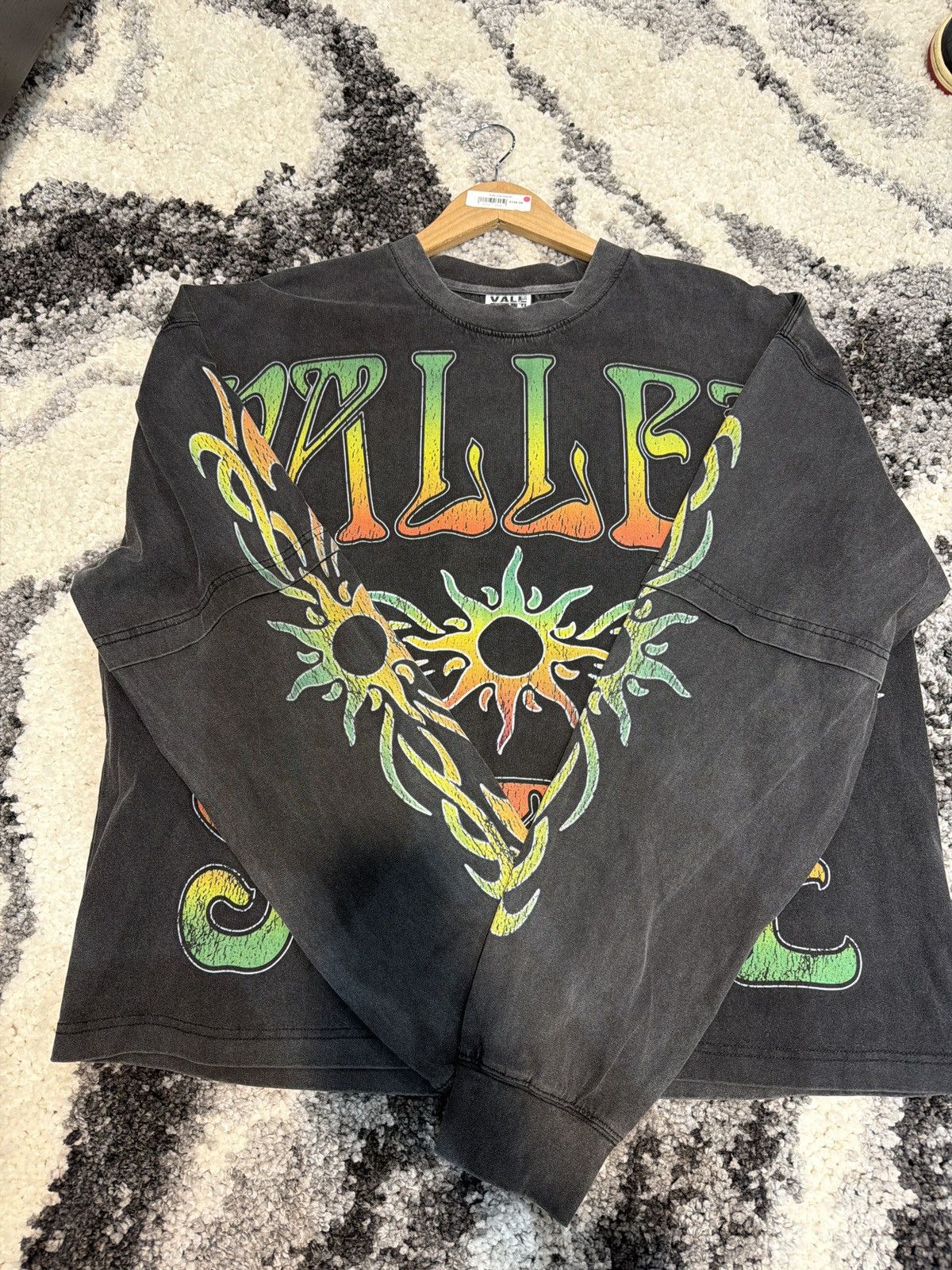 Vale Vale USA Tribal Long Sleeve Size-XL brand new Quick ship Size US XL / EU 56 / 4 - 3 Thumbnail