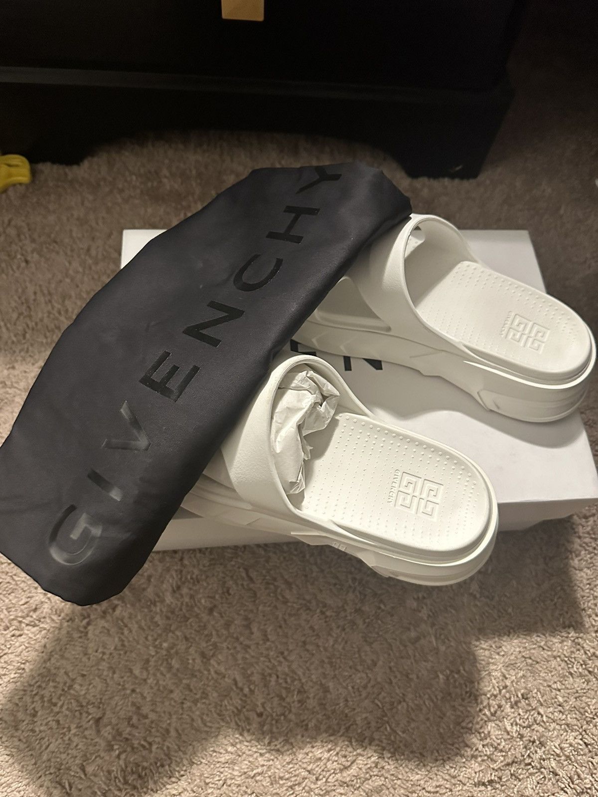 Givenchy Marshmallow Sandals Off White Size US 8 / EU 41 - 1 Thumbnail