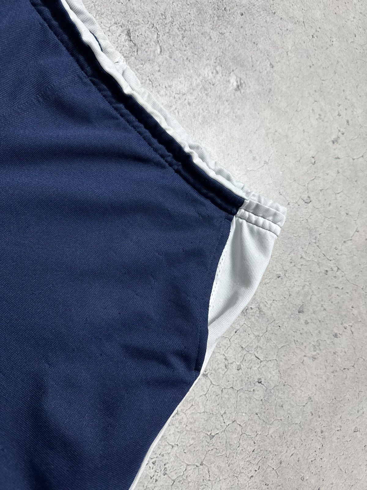 Umbro Umbro Vintage 90’s Shorts Size M Size US 32 / EU 48 - 9 Thumbnail