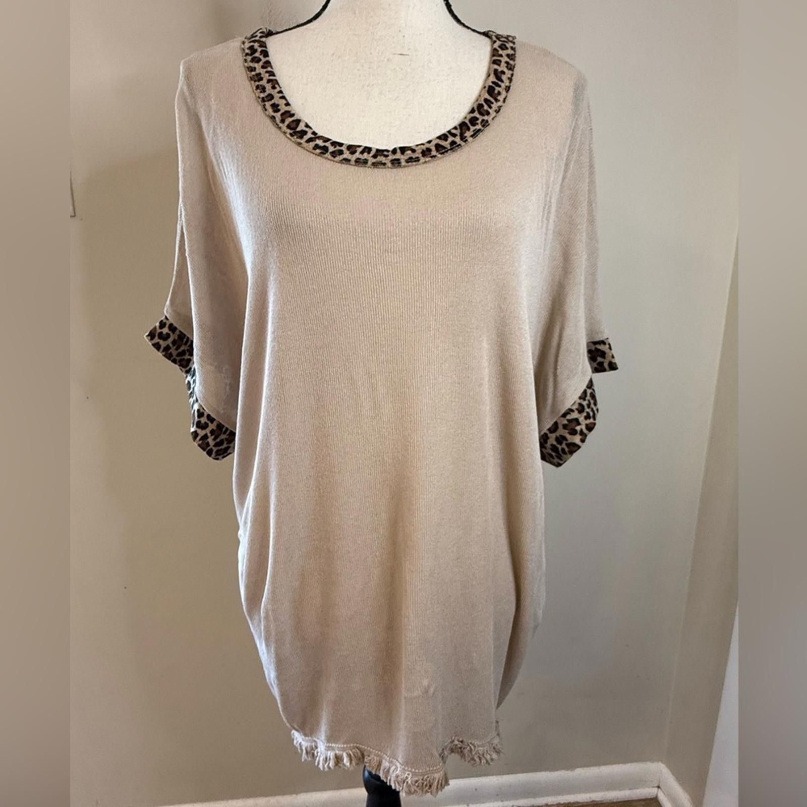 Other Umgee boho tan sweater leopard print fringe trim SZ LG Size L / US 10 / IT 46 - 1 Thumbnail