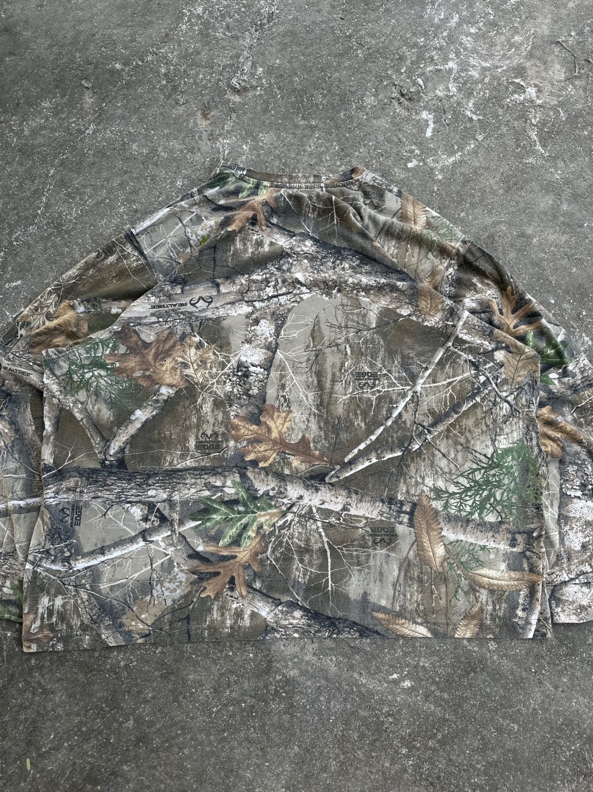 Carhartt × Vintage Crazy Vintage Y2K Carhartt Style Realtree Camo Long Sleeve Size US XXL / EU 58 / 5 - 7 Thumbnail
