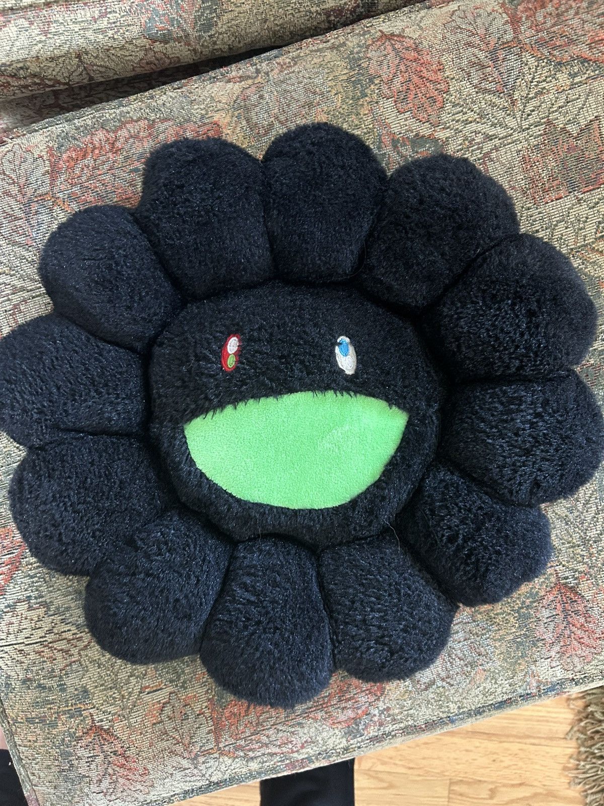 Takashi Murakami Takashi Murakami Flower Plush Black Size ONE SIZE - 1 Thumbnail