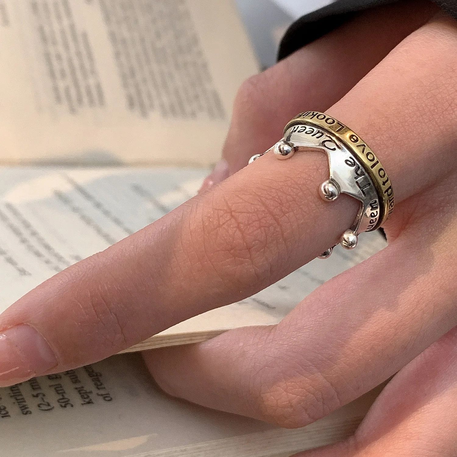 Jewelry x Vintage Retro Crown Ring in Silver, Men's