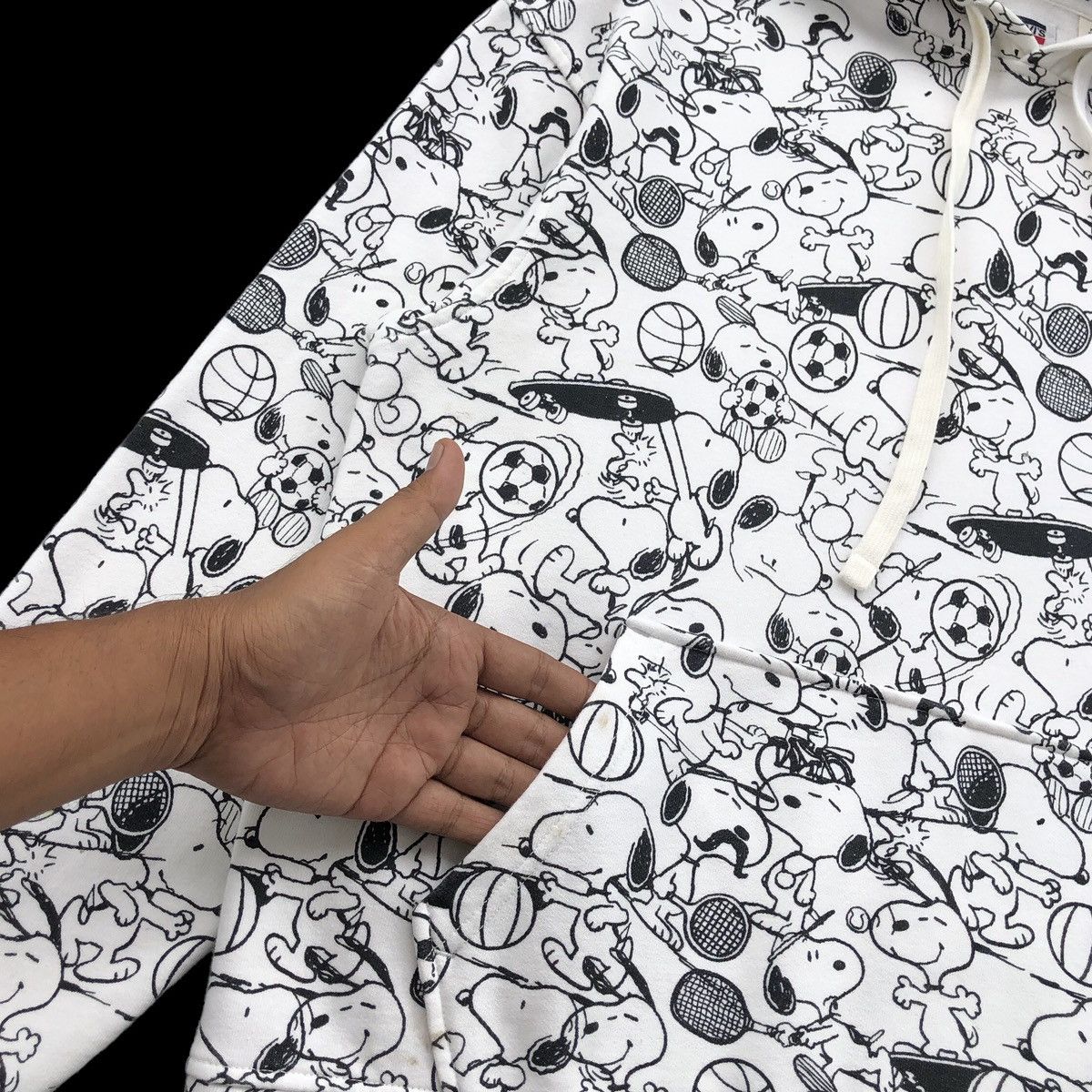 Levi's Levi's X Peanuts Relaxed Hoodie Snoopy All Over Print Size US M / EU 48-50 / 2 - 11 Thumbnail