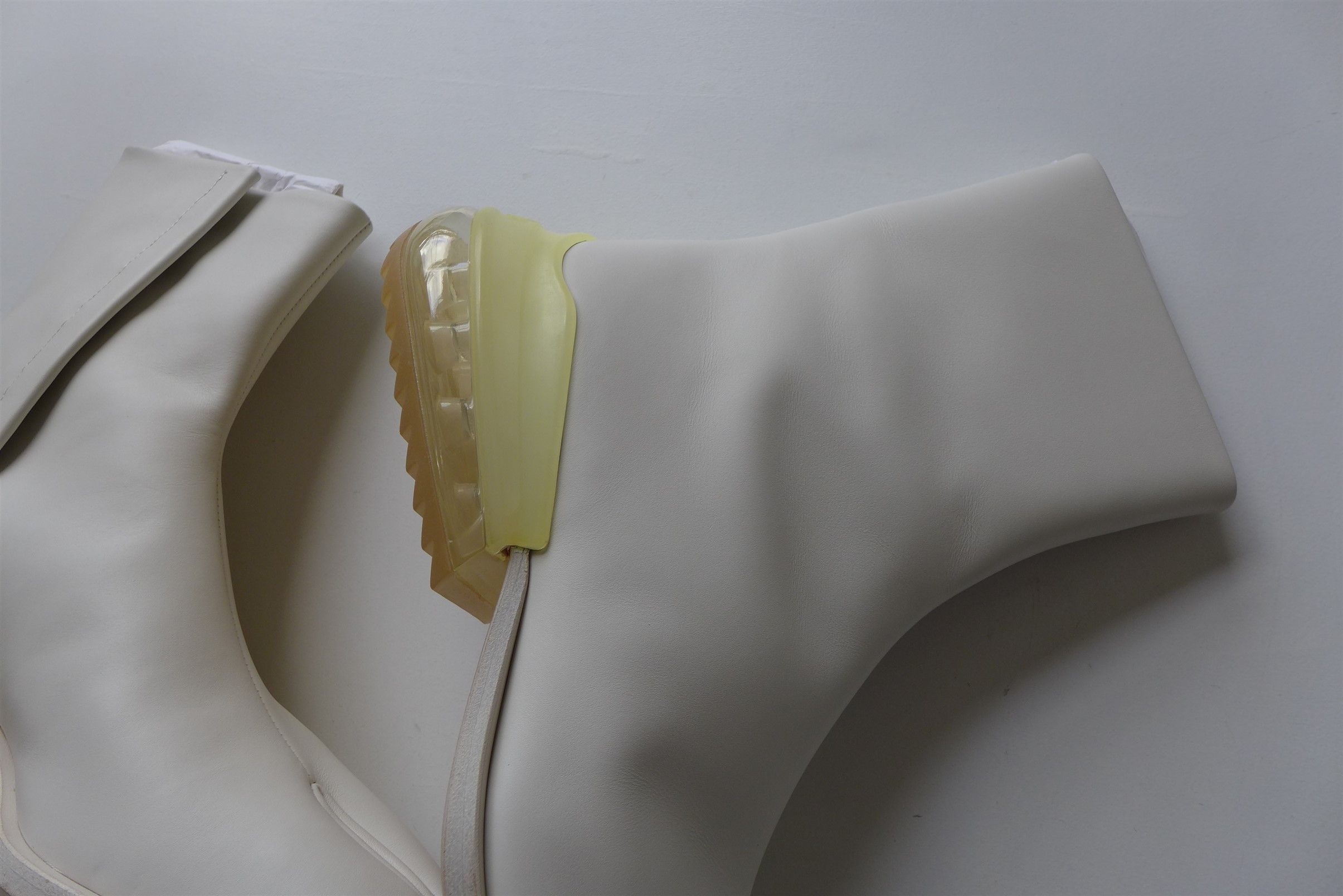 Maison Margiela Margiela Tabi Airbag Heel Boots - White Calf Leather Size US 11 / EU 44 - 7 Thumbnail