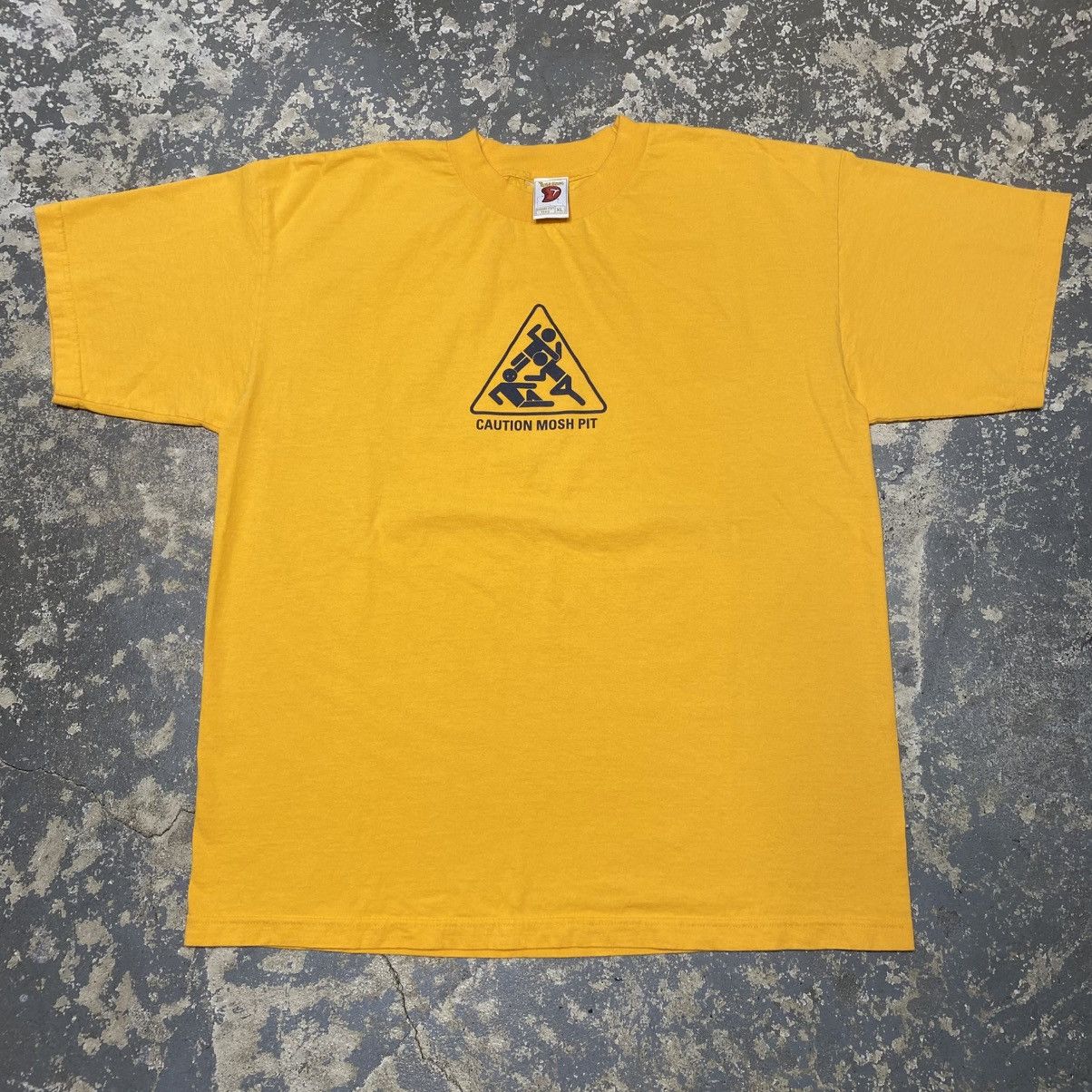 Unsound Rags × Vintage Vintage Caution Mosh Pit To The Edge Skate Funny Tshirt Size US XL / EU 56 / 4 - 11 Thumbnail