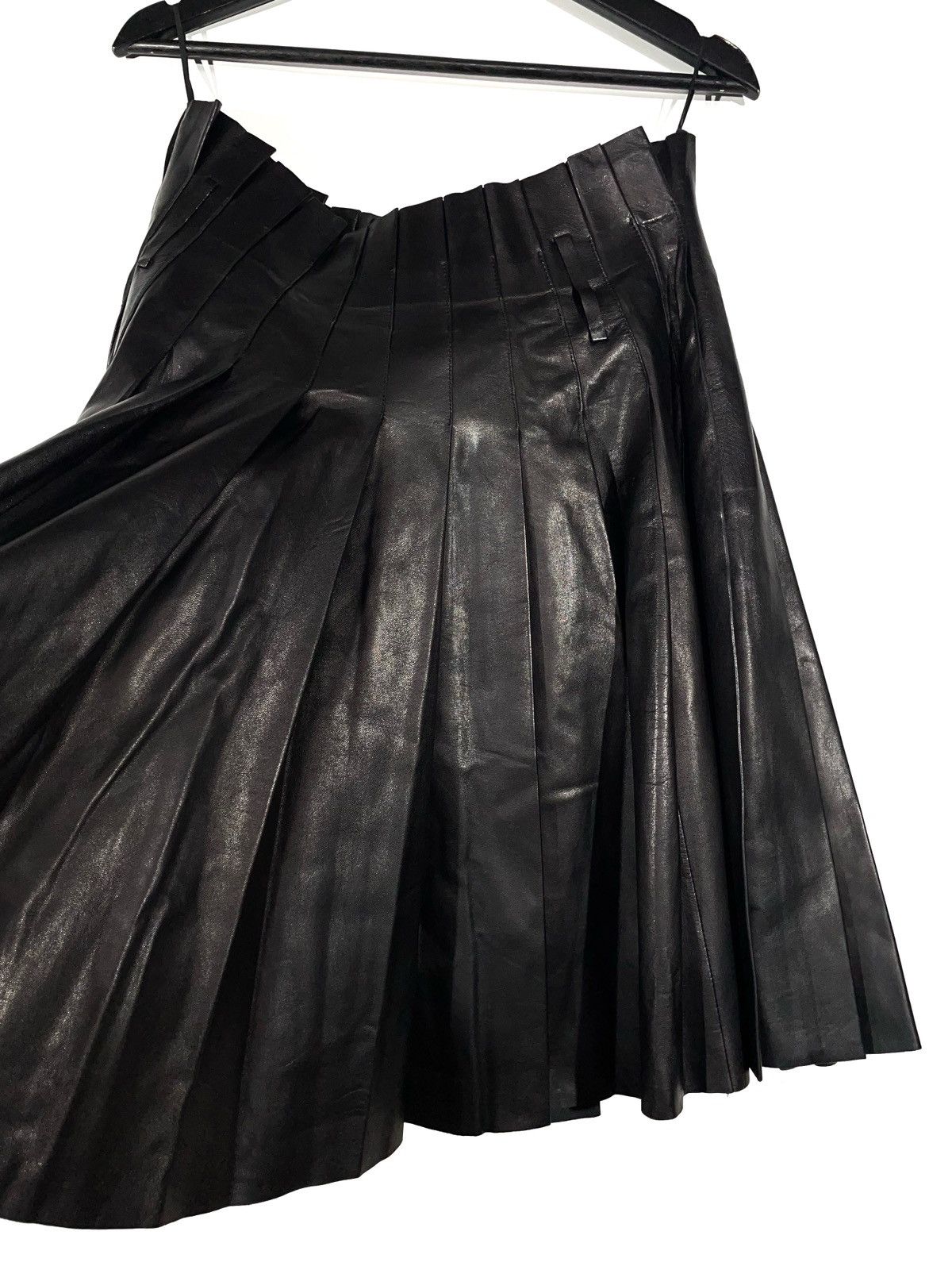Alexander McQueen Alexander McQueen Women Black Pleated Leather Skirt Size 40 Size 27" / US 4 / IT 40 - 3 Thumbnail