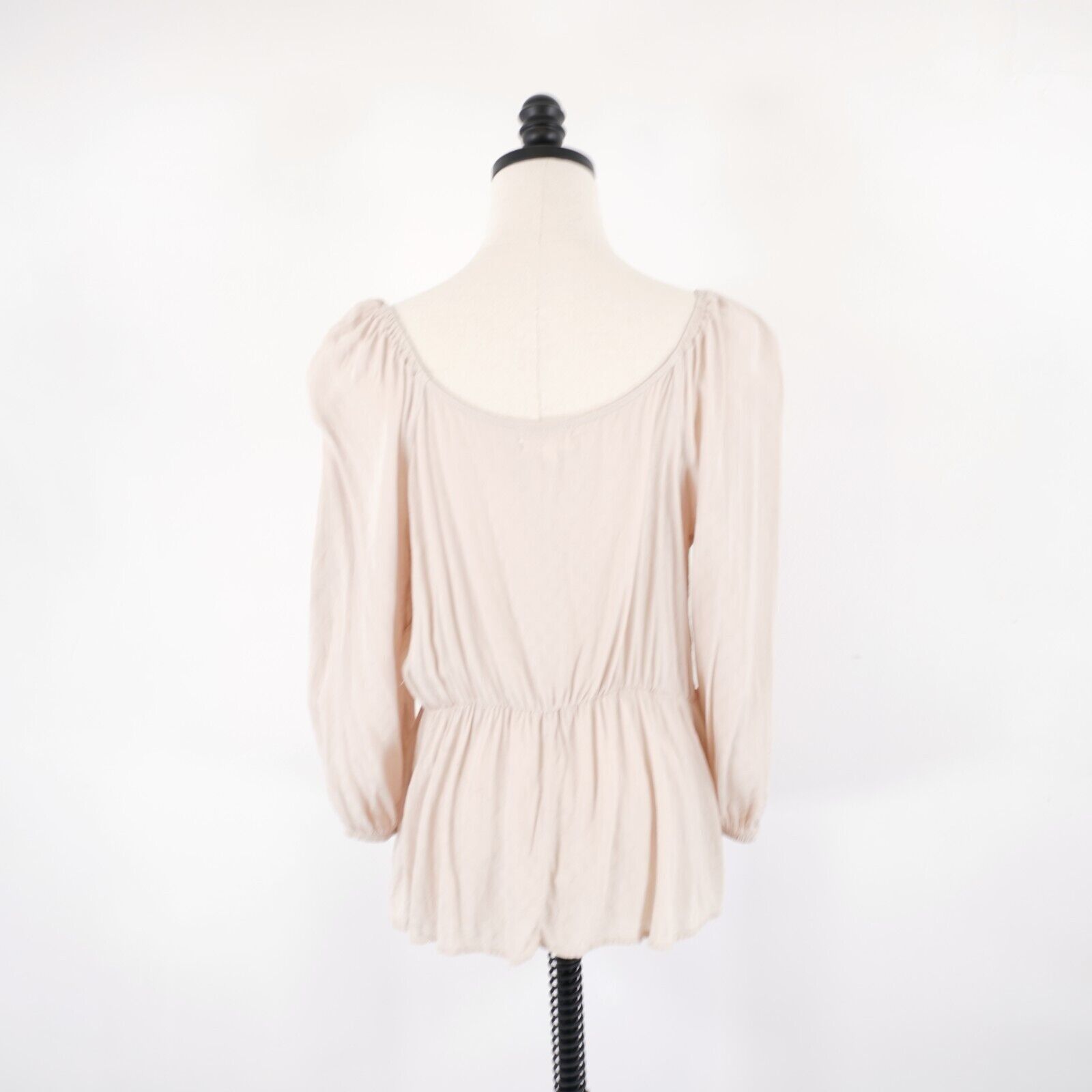 Designer Maurices Medium Rayon Medium Beige Dress Boat V-Neck Pillow Size M / US 6-8 / IT 42-44 - 7 Thumbnail