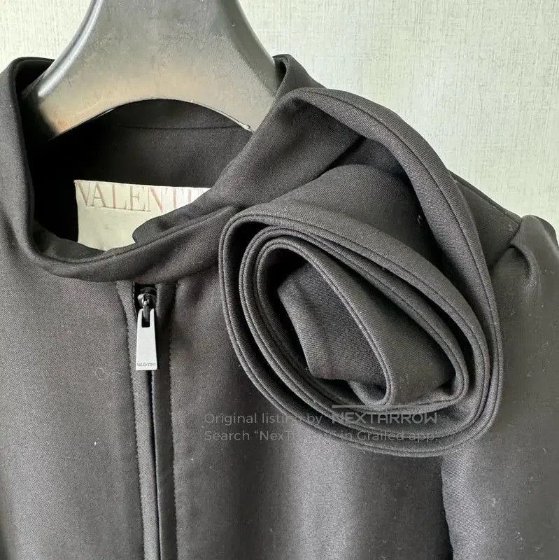 Valentino Valentino Women's Black Wool Mid-Length Coat . Size S / US 4 / IT 40 - 2 Thumbnail