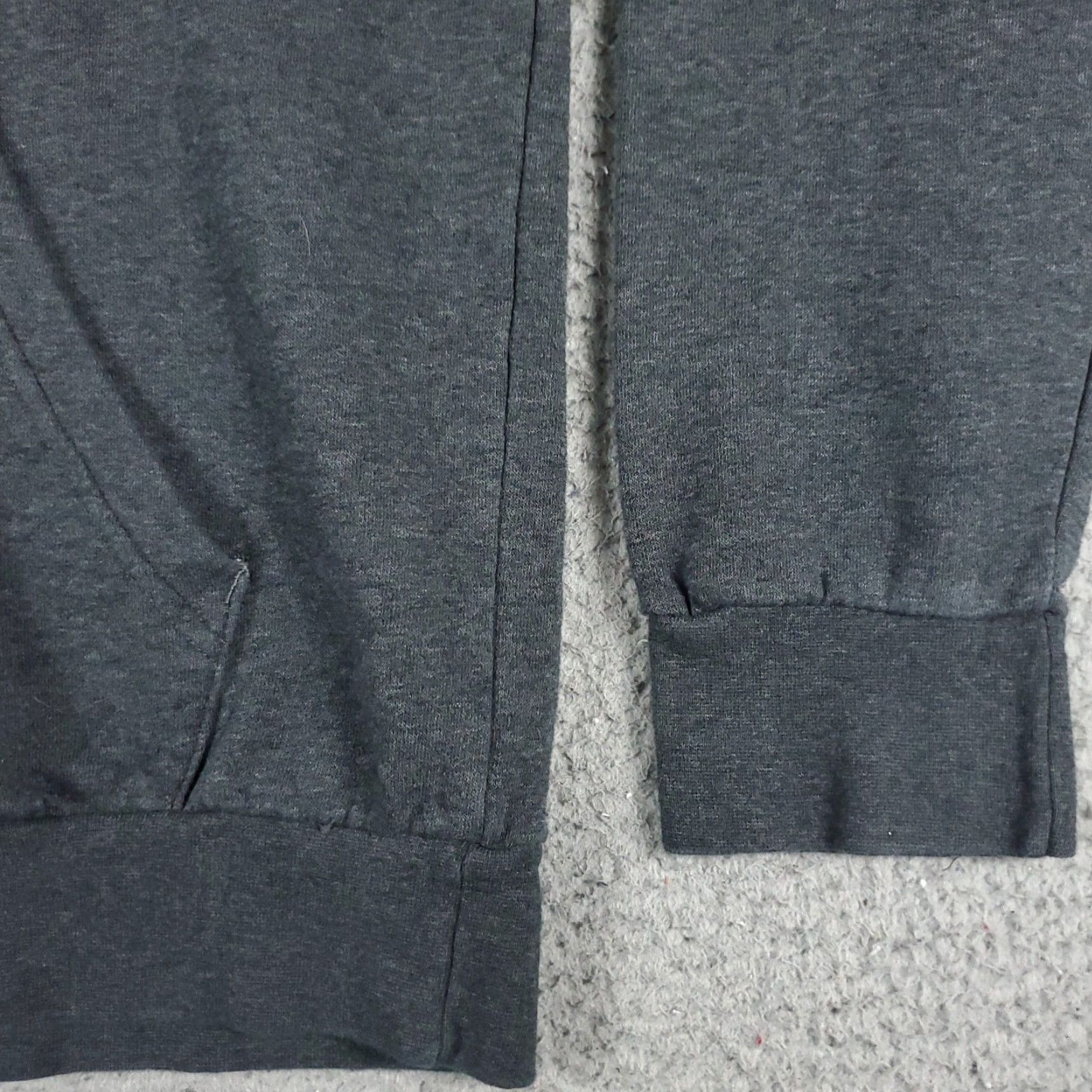 Adidas Vintage Adidas Hoodie Mens Medium Pullover Sweater Gray Logo Casual All Seasons Size US M / EU 48-50 / 2 - 4 Thumbnail