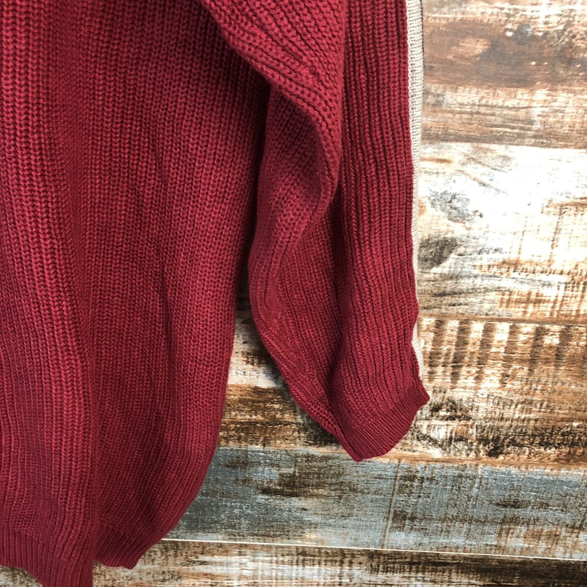 Vintage Bear Red surf sweater Sweatshirt #A2372 Size US M / EU 48-50 / 2 - 19 Thumbnail