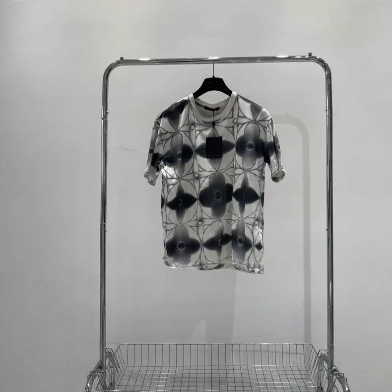 Louis Vuitton Louis Vuitton Tie-dyed three-flower short sleeves Size US XL / EU 56 / 4 - 1 Thumbnail