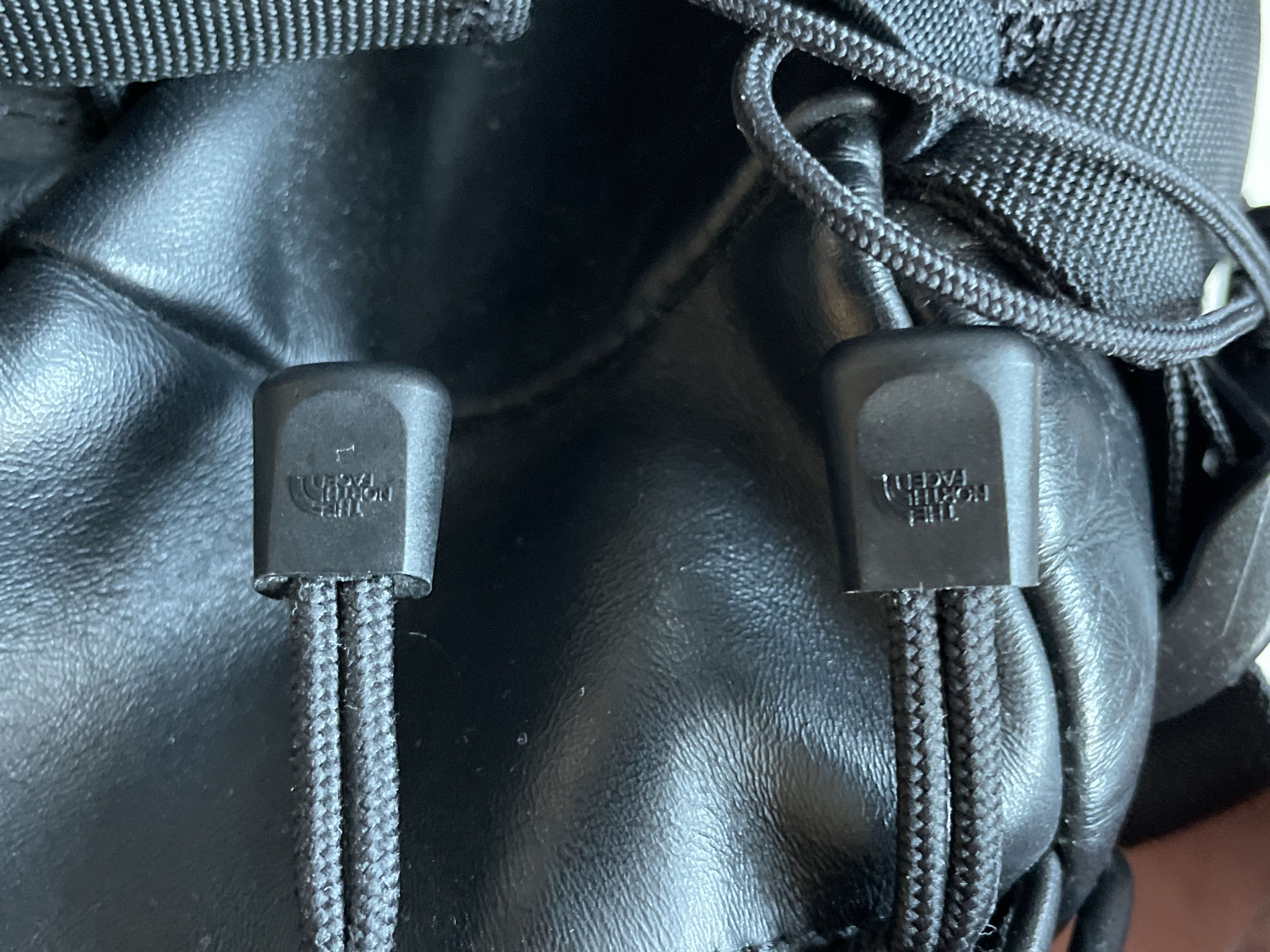 Supreme × The North Face Supreme The North Face Leather Mountain Waist Bag Black Size ONE SIZE - 6 Thumbnail