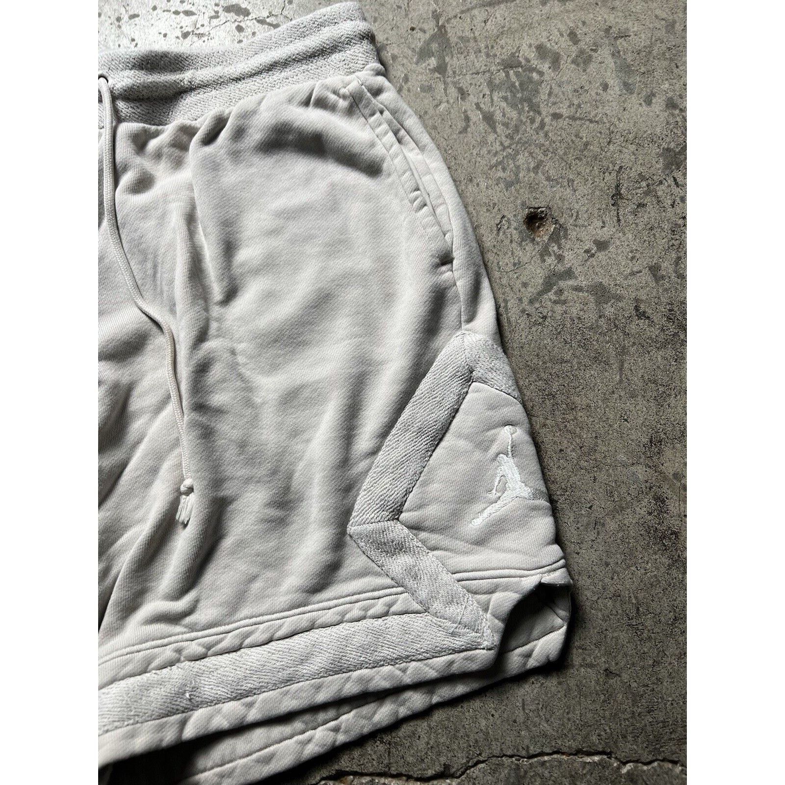 Jordan Brand Nike Jordan Jumpman Fleece Diamond Shorts Cream Size M Size US 30 / EU 46 - 3 Thumbnail