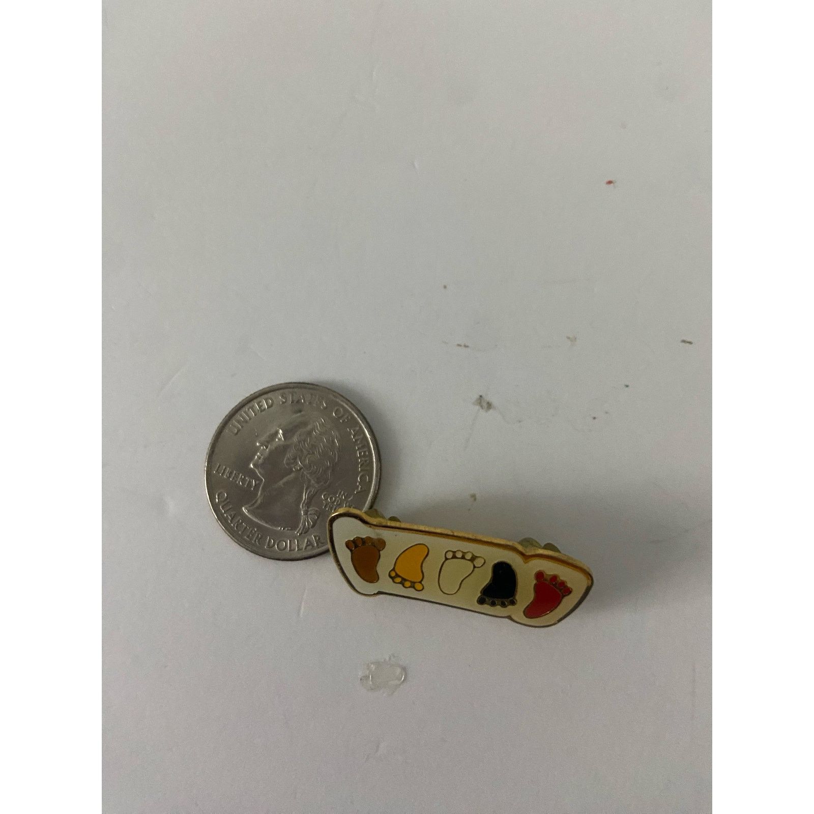 Other Colorful feet pin Size ONE SIZE - 3 Thumbnail