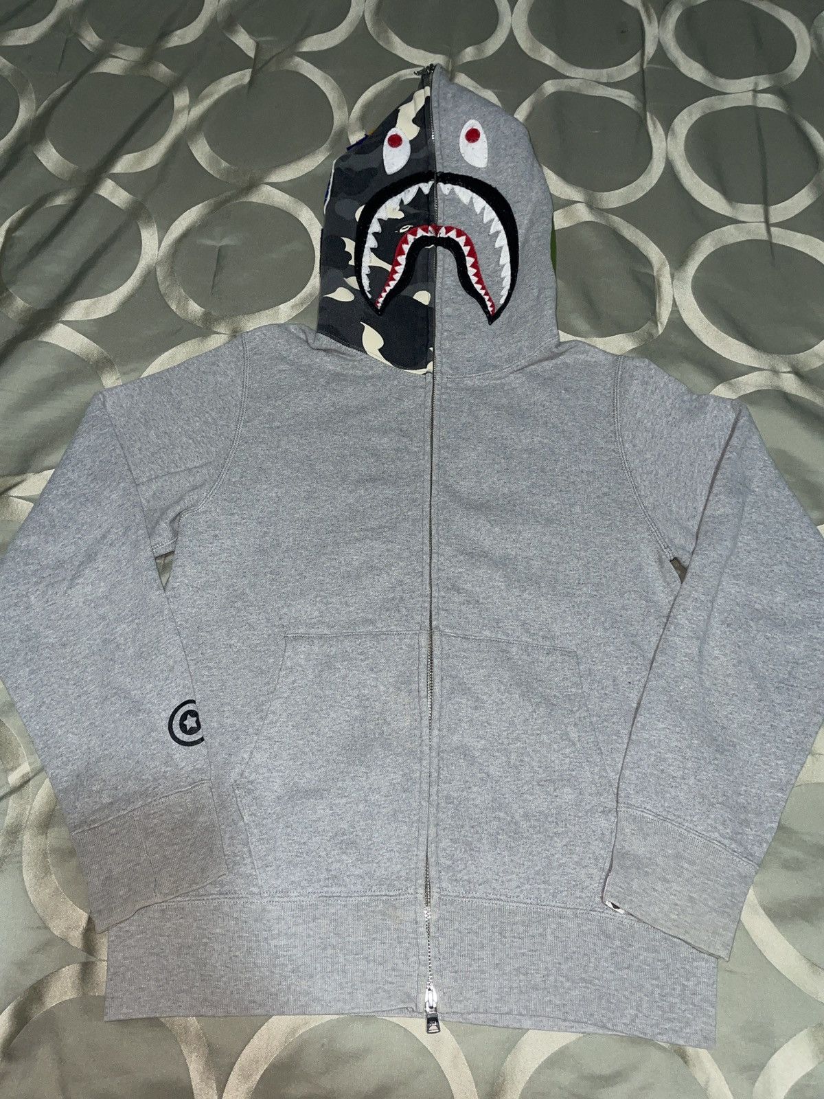 Bape Bape half city camo glow in the dark shark hoodie Size US S / EU 44-46 / 1 - 1 Thumbnail