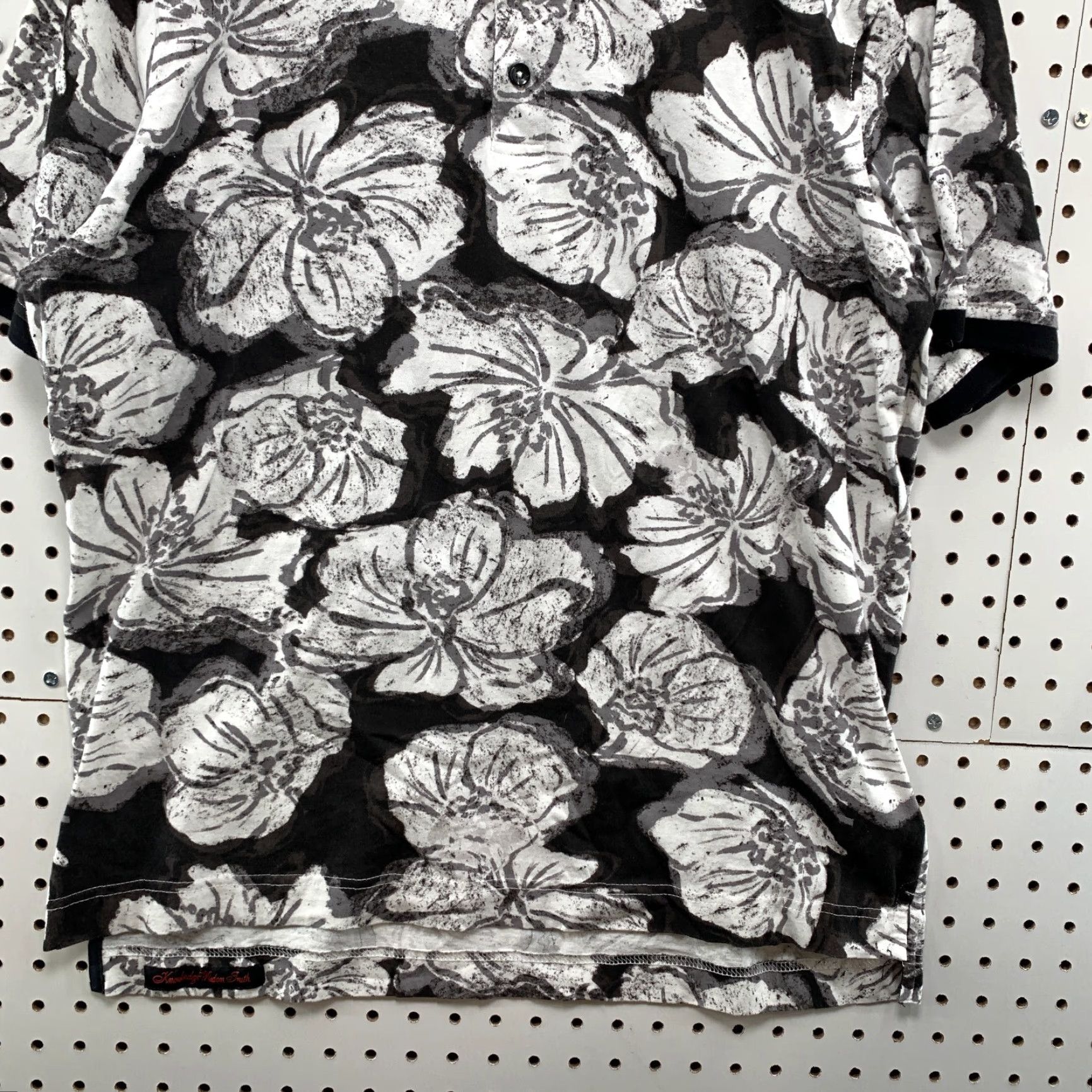 Robert Graham Robert Graham Polo Shirt Men XL White Floral Print Casual Polo Shirt Mens XL White Black All Over Flower Print Size US XL / EU 56 / 4 - 6 Thumbnail