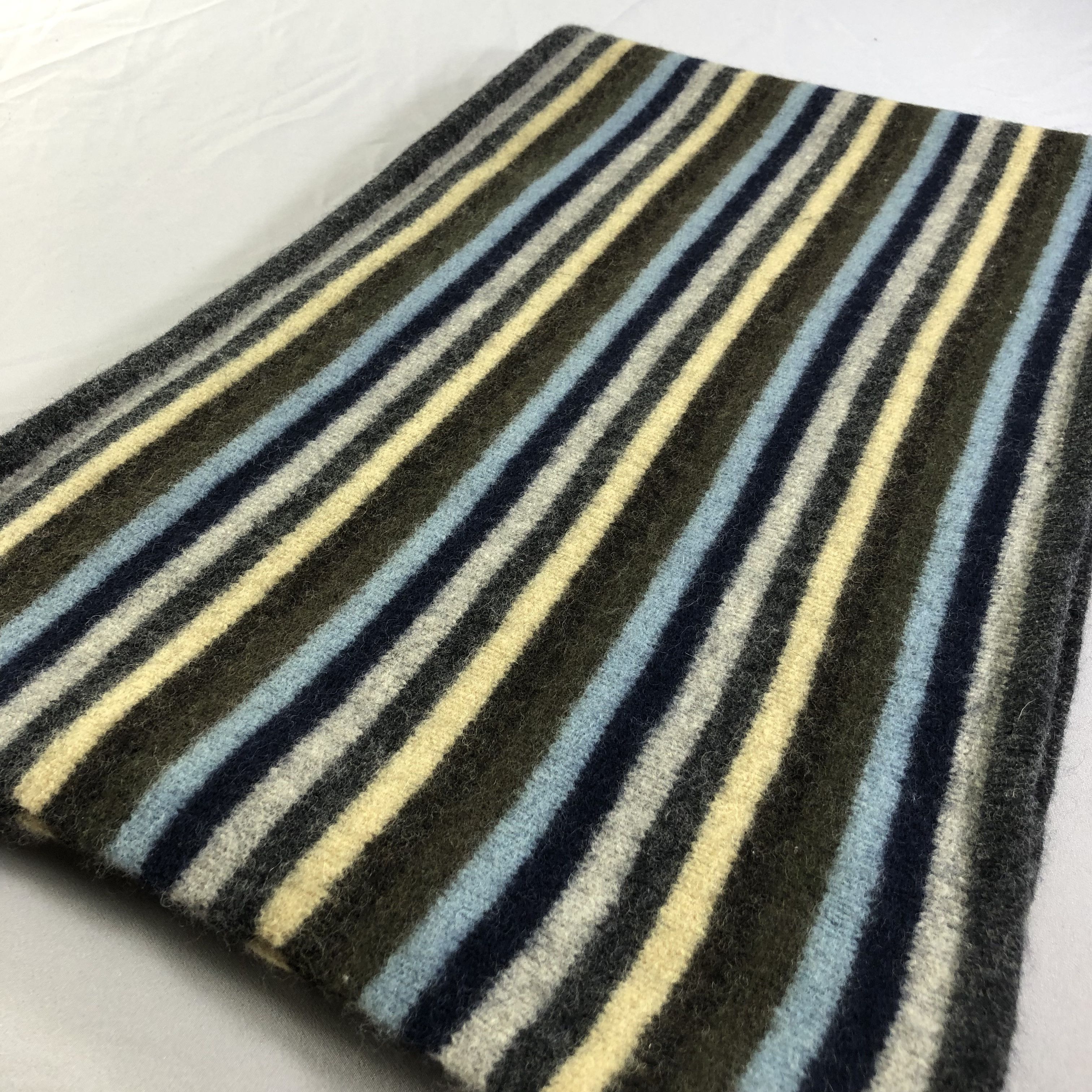 Gap GAP Striped Wool Scarf Muffler V1661 Size ONE SIZE - 3 Thumbnail