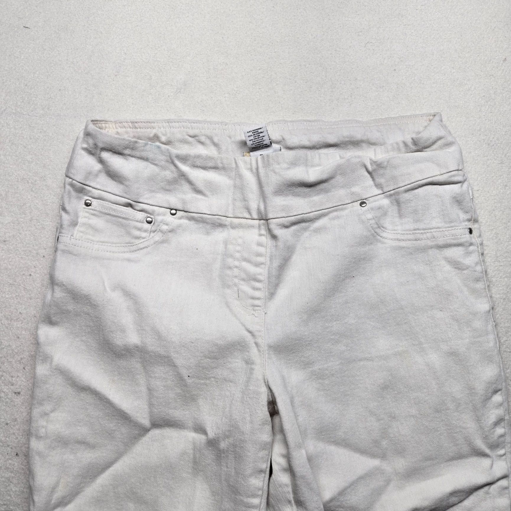 Vintage Ruby Rd. Favorites Solid White Pants Stretch Waist Adult Women's Size 8 Pants Metallic? No. Size 30" / US 8 / IT 44 - 2 Thumbnail