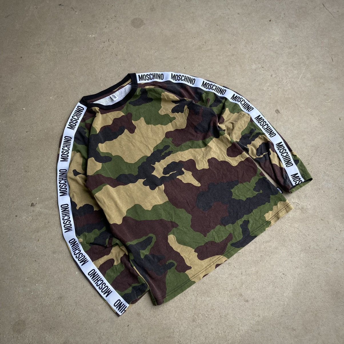 Other Y2K Moschino Camo Military Type long-sleeve Size US M / EU 48-50 / 2 - 1 Thumbnail
