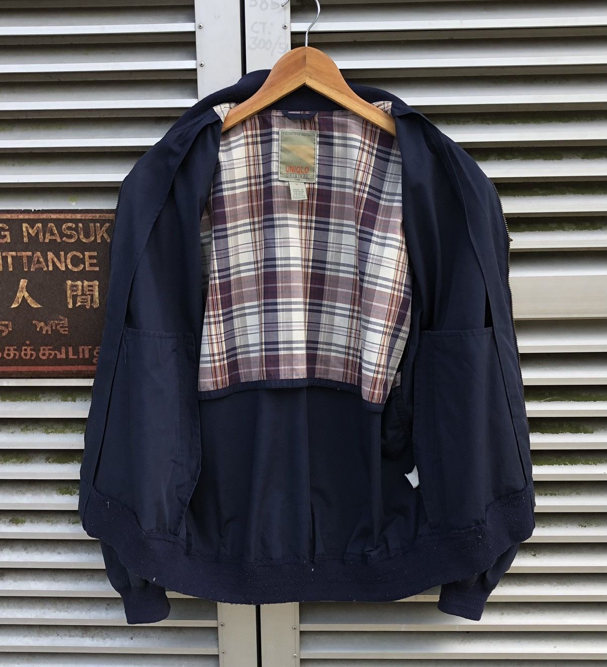 Vintage Vintage Sun Faded Uniqlo Original Bomber Jacket Size US M / EU 48-50 / 2 - 5 Thumbnail
