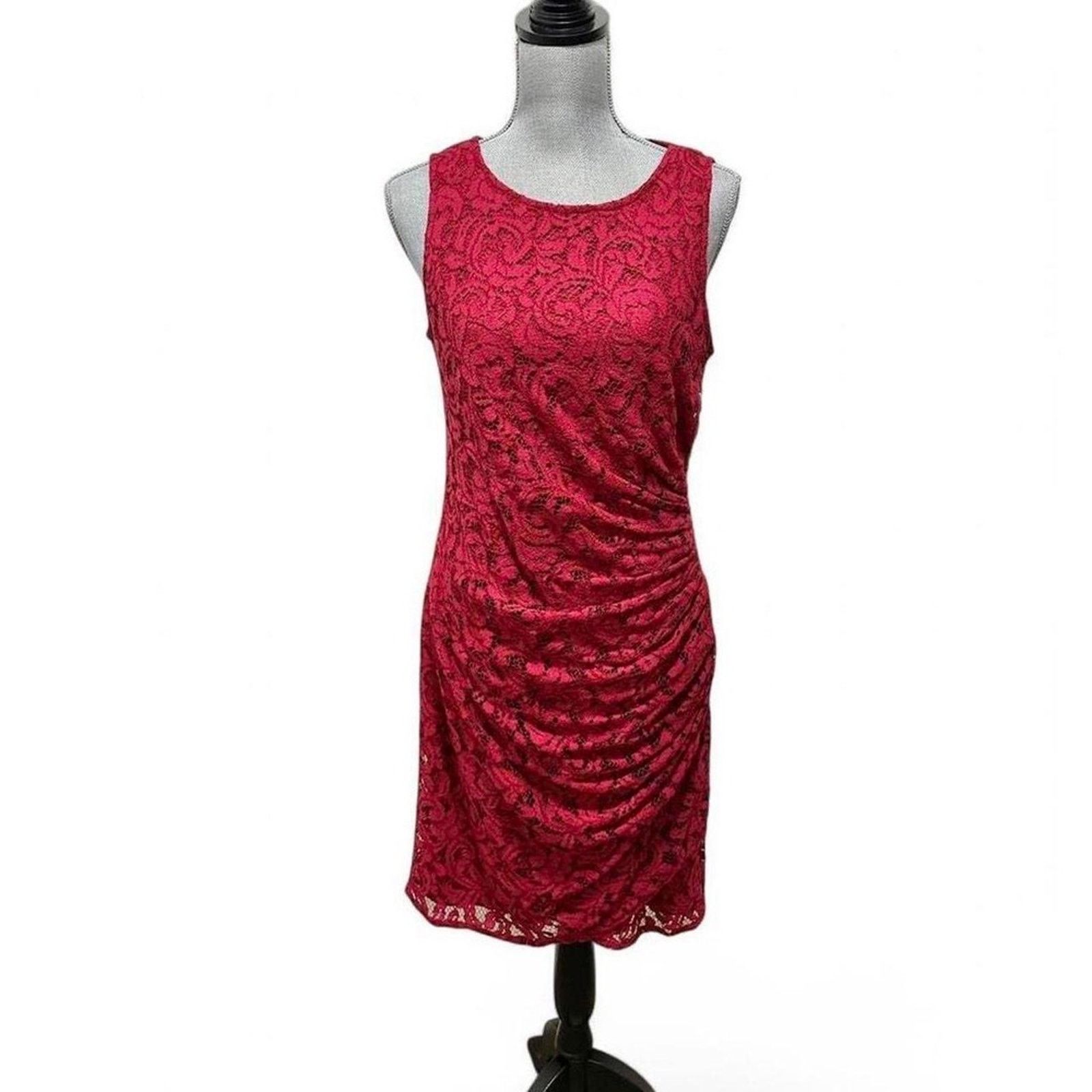 Adrianna Papell Red lace overlay pencil sleeveless cocktail dress Size L / US 10 / IT 46 - 1 Thumbnail