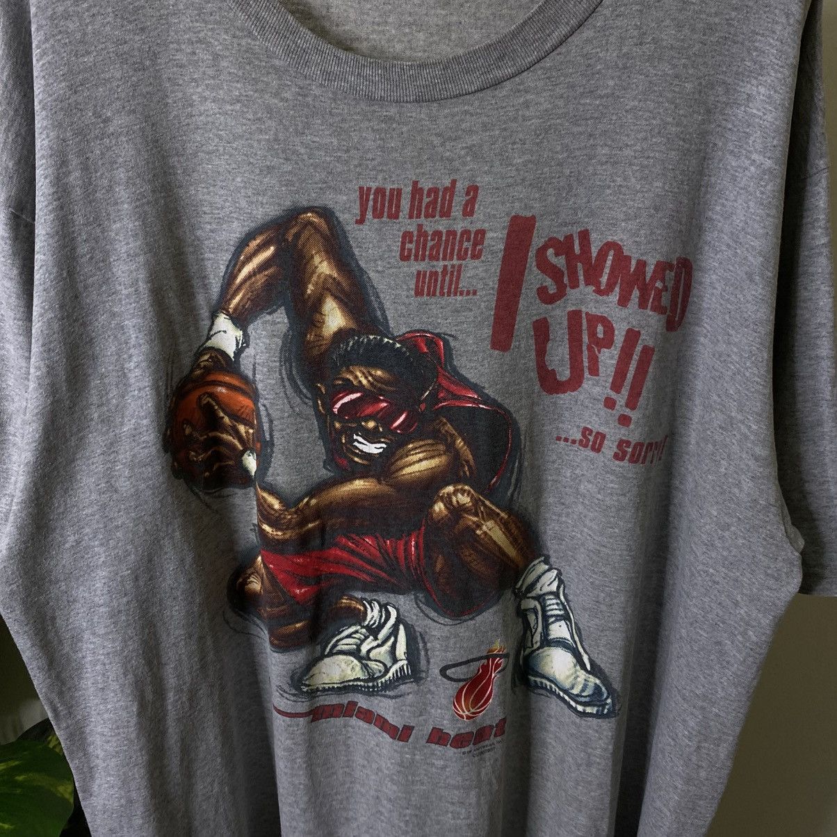 NBA Vintage 1990s Miami Heats NBA Caricature Graphic T Shirt Size US XXL / EU 58 / 5 - 2 Thumbnail