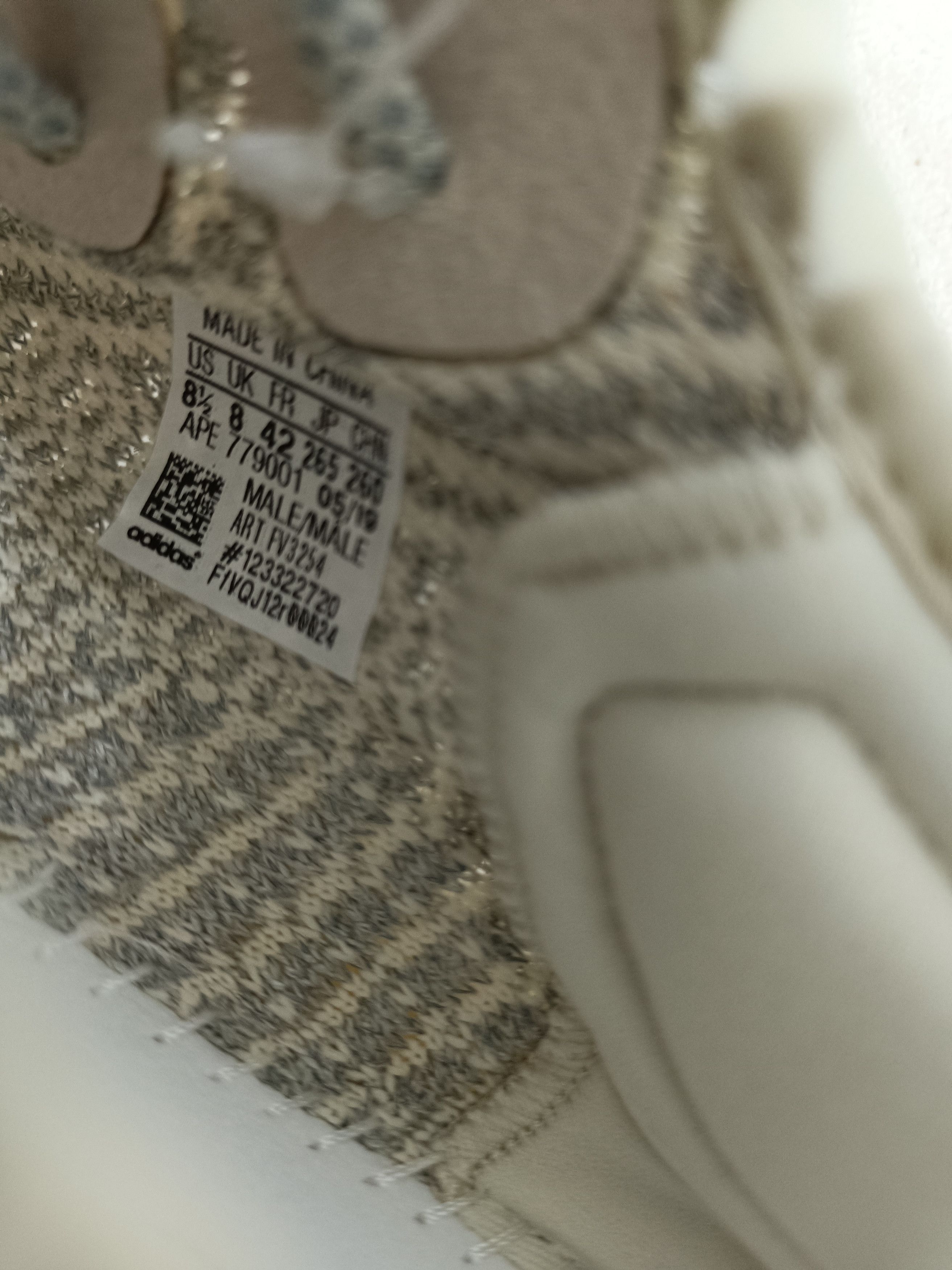 Yeezy Yeezy Boost 350 V2 Lundmark Reflective Size US 8.5 / EU 41-42 - 12 Thumbnail