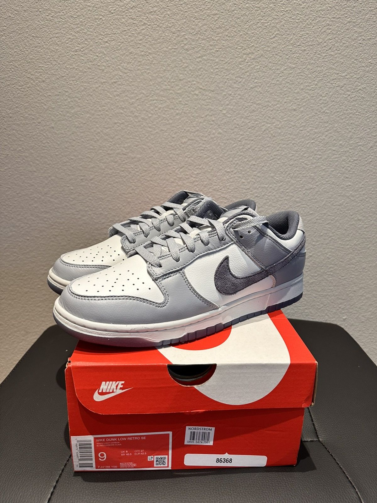 Nike Nike Dunk Low White/Grey SE(special edition) Size US 9 / EU 42 - 1 Thumbnail