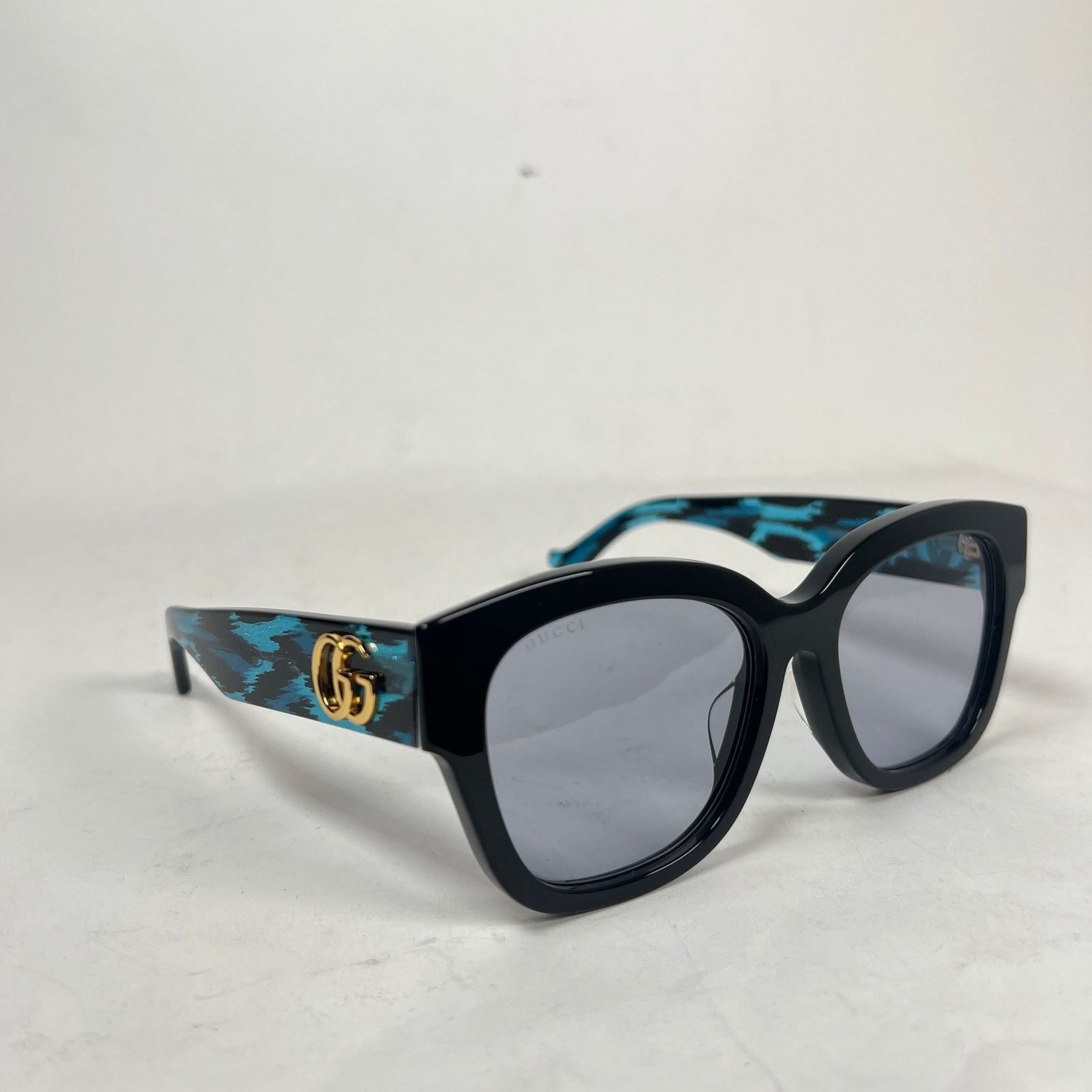 Gucci Gucci Black/Blue Butterfly Frame Sunglasses Size ONE SIZE - 1 Thumbnail