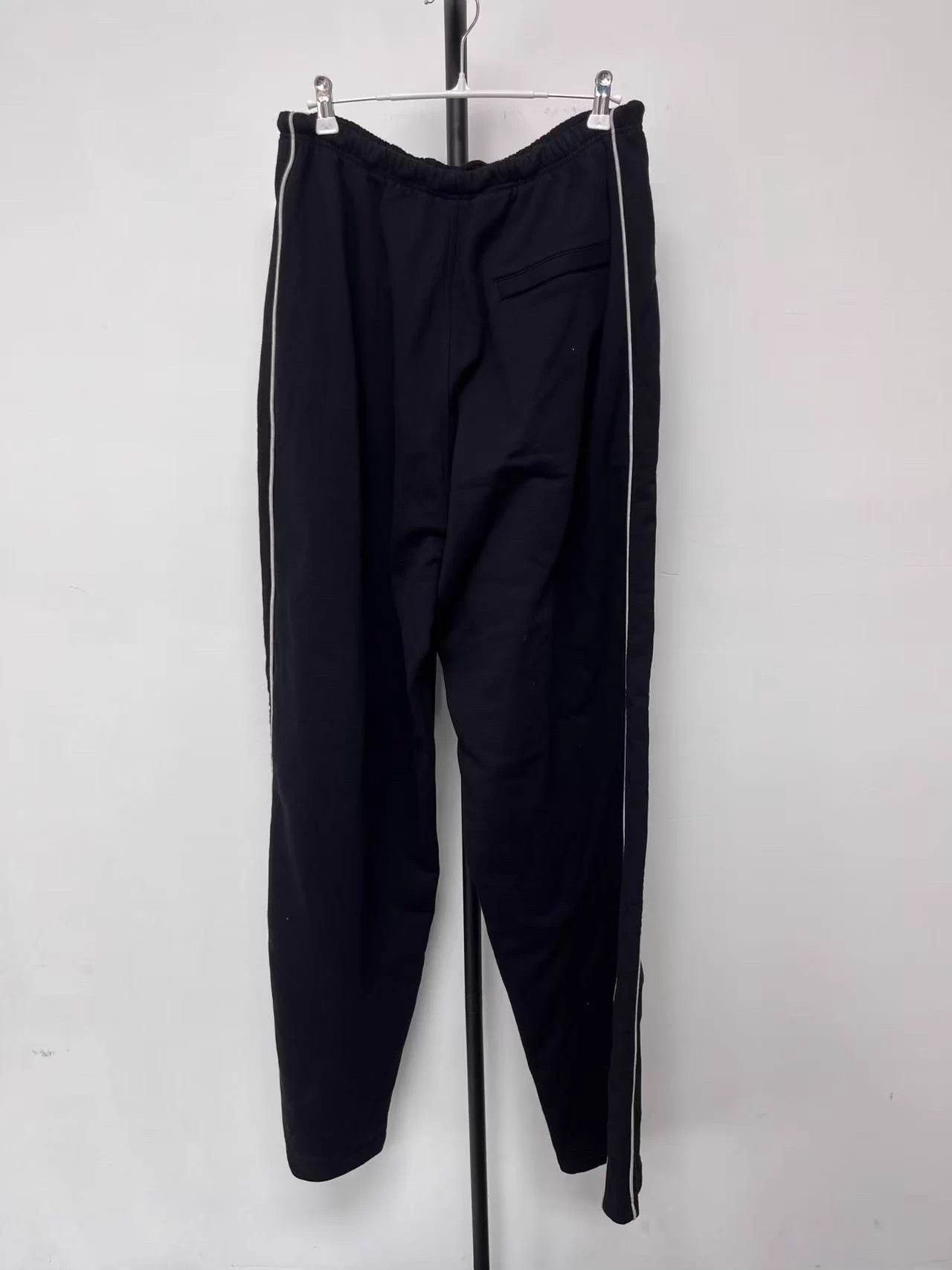 Balenciaga Balenciaga Striped Letter Print Fleece LooseCasual Pants Size 26" / US 2 / IT 38 - 2 Thumbnail