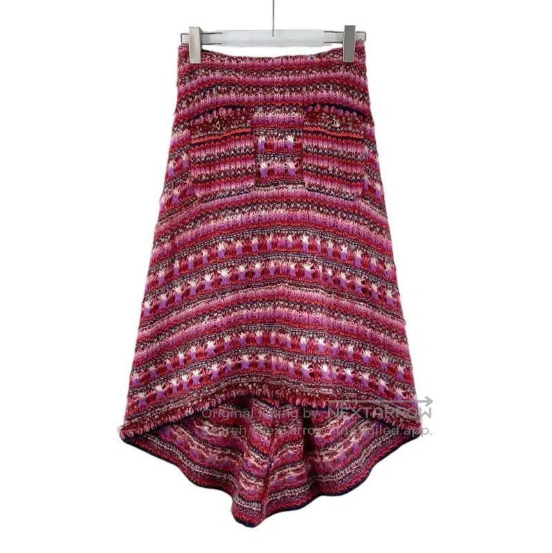 Chanel Chanel Pink Alpaca Wool Skirt . Size 22" - 1 Thumbnail