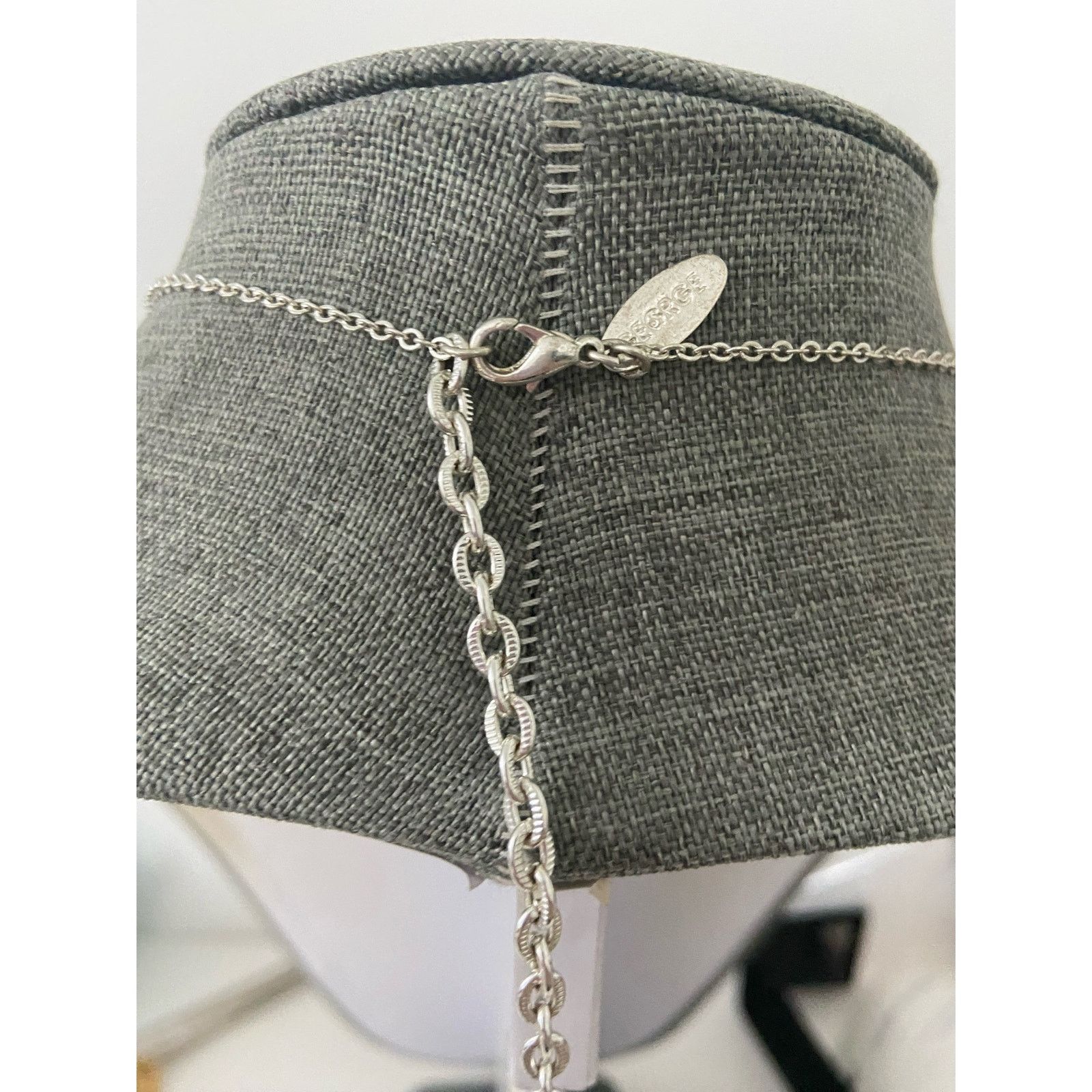 George oval white bead necklace silver tone Size ONE SIZE - 3 Thumbnail