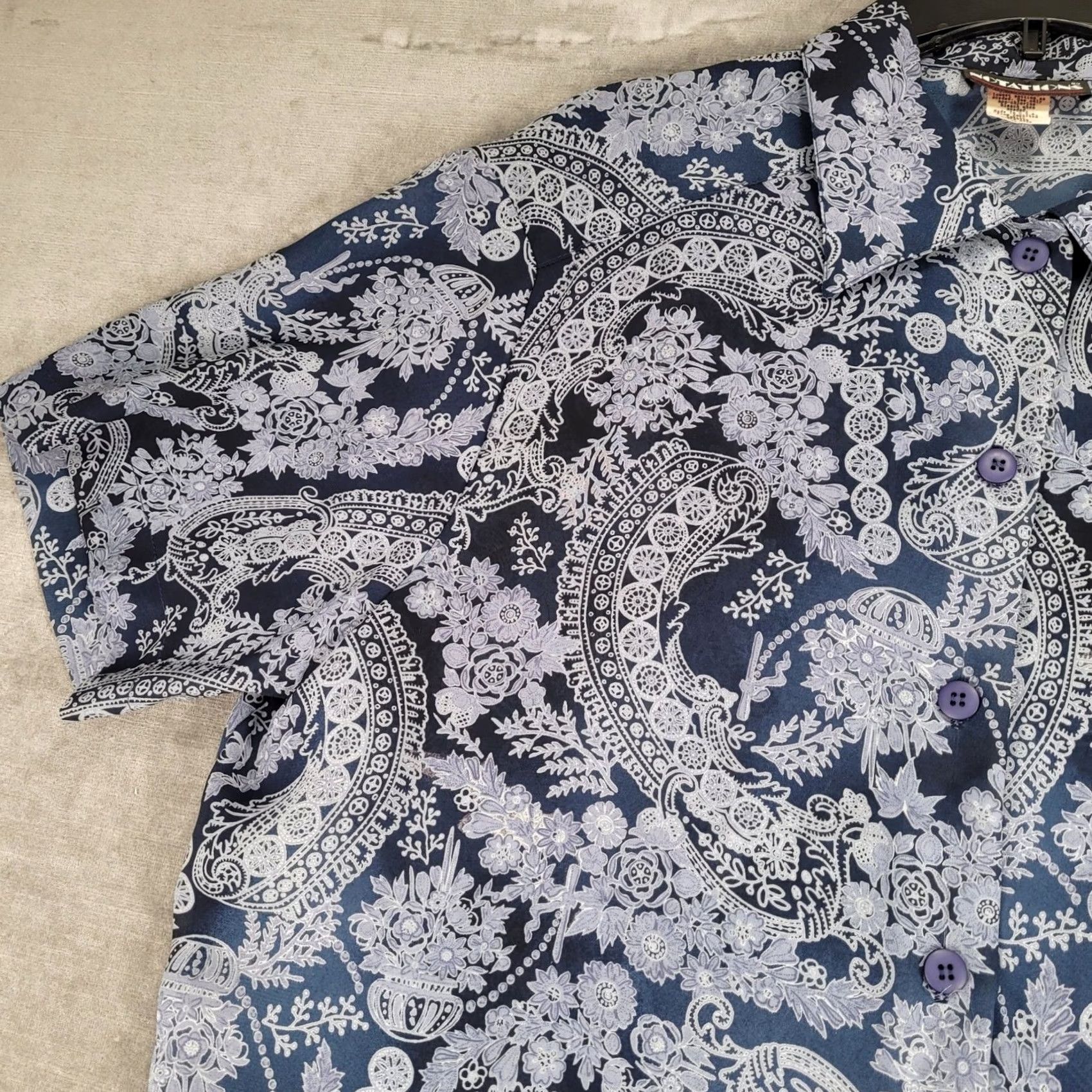 Vintage VINTAGE Notations Blue Paisley Print Button Down Short Sleeve Blouse Womens Size 14 Size XL / US 12-14 / IT 48-50 - 3 Thumbnail