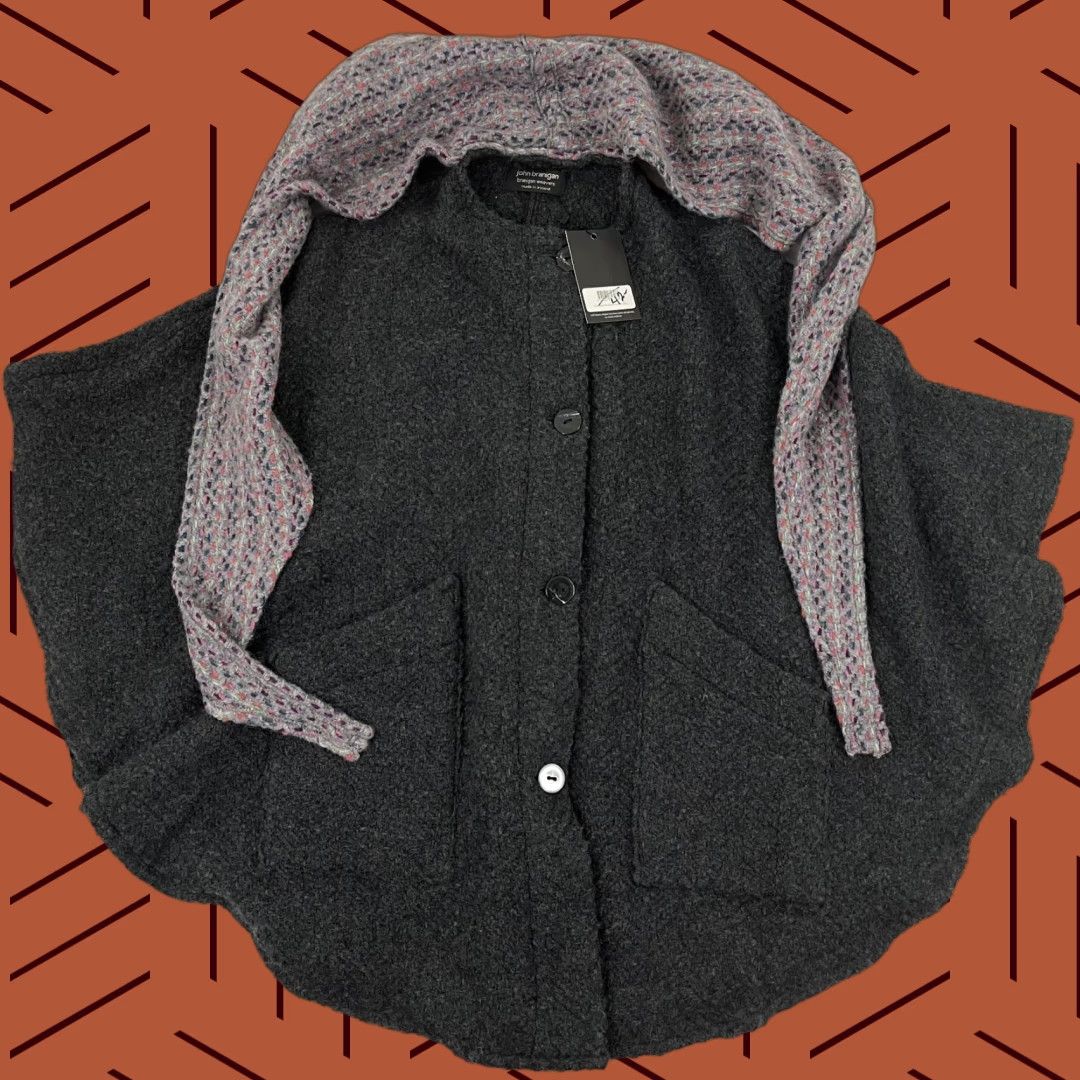 Vintage John Branigan Weavers Tina Cape W/ Scarf Adult OS Gray Wool Blend Slow Fashion Cape Unisex Adults Regular Knit Wool Size ONE SIZE - 1 Thumbnail