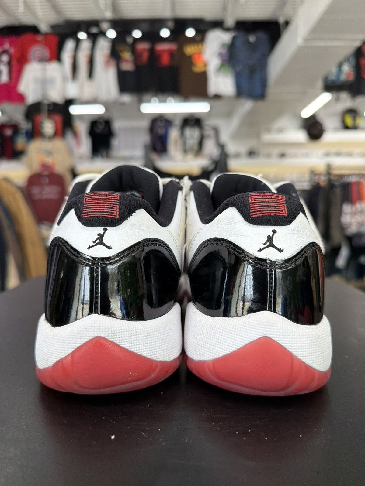 Jordan Brand Air Jordan 11 Low Concord Bred Size 5Y (2020) Size US 5 / EU 37 - 5 Thumbnail