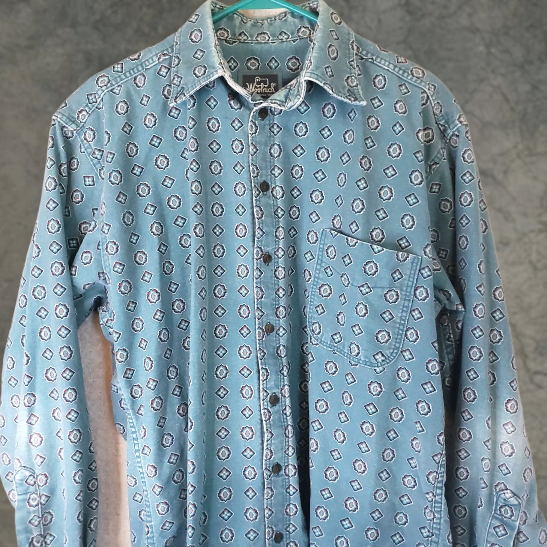 Vintage Woolrich Shirt L Turquoise Geometric Button-Up Long Sleeve Collared USA Mens Size US L / EU 52-54 / 3 - 1 Thumbnail