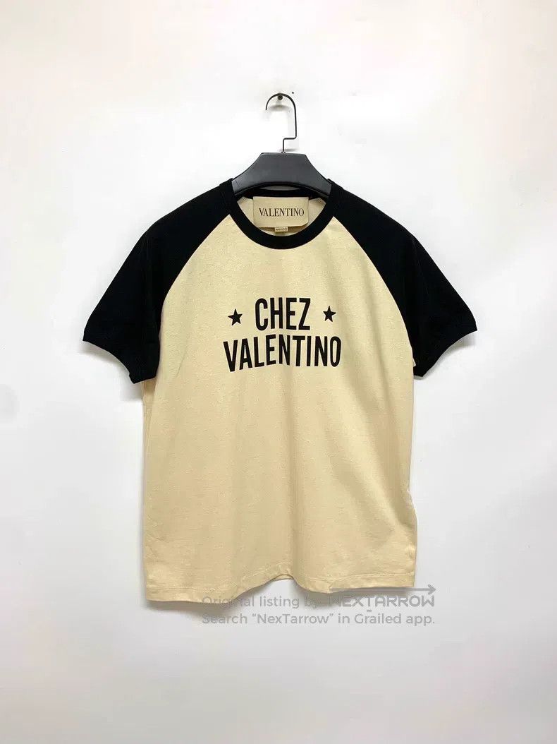 Valentino Valentino Short-sleeved T-shirt with printed letters Size XL / US 12-14 / IT 48-50 - 1 Thumbnail