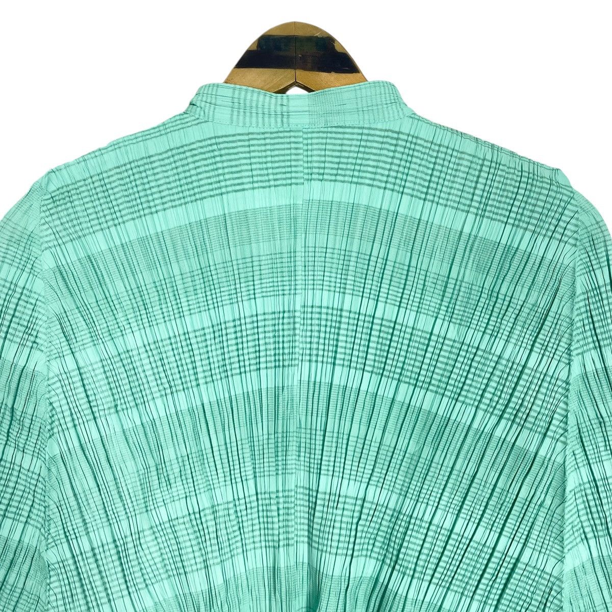Pleats Please Issey Miyake Pleats Please Issey Miyake Button Up Crop Top Poncho Shirt Size S / US 4 / IT 40 - 13 Thumbnail