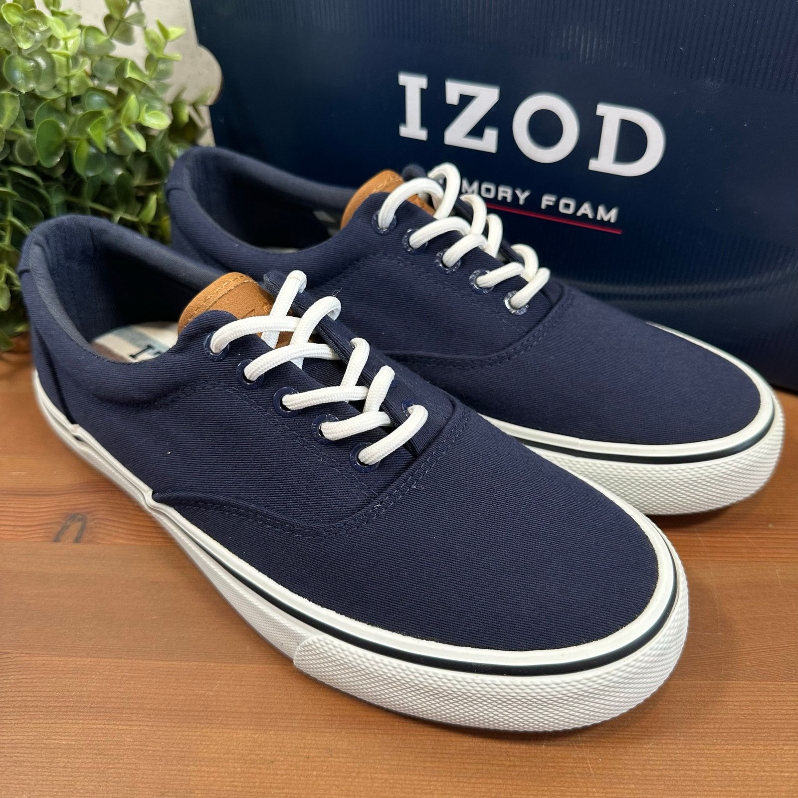 Izod Izod Men's Rangley Canvas Memory Foam Lace Up Shoes Size 10 Size US 10 / EU 43 - 1 Thumbnail