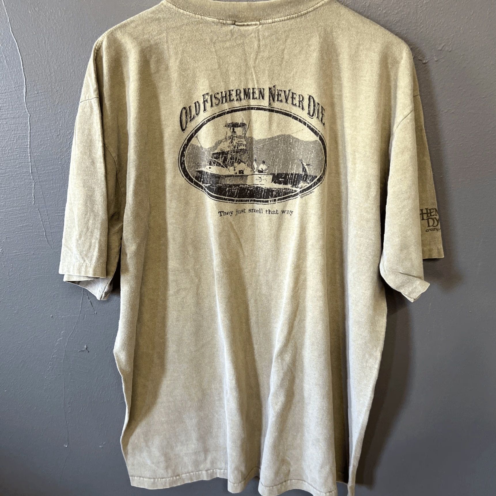 Vintage Crazy Shirts Billfish Hawaii Mens T Shirt Heavy XL Old Fishermen Never Die Green Short Sleeve Cotton Logo Fish Hawaii 80s? Size US XL / EU 56 / 4 - 3 Thumbnail