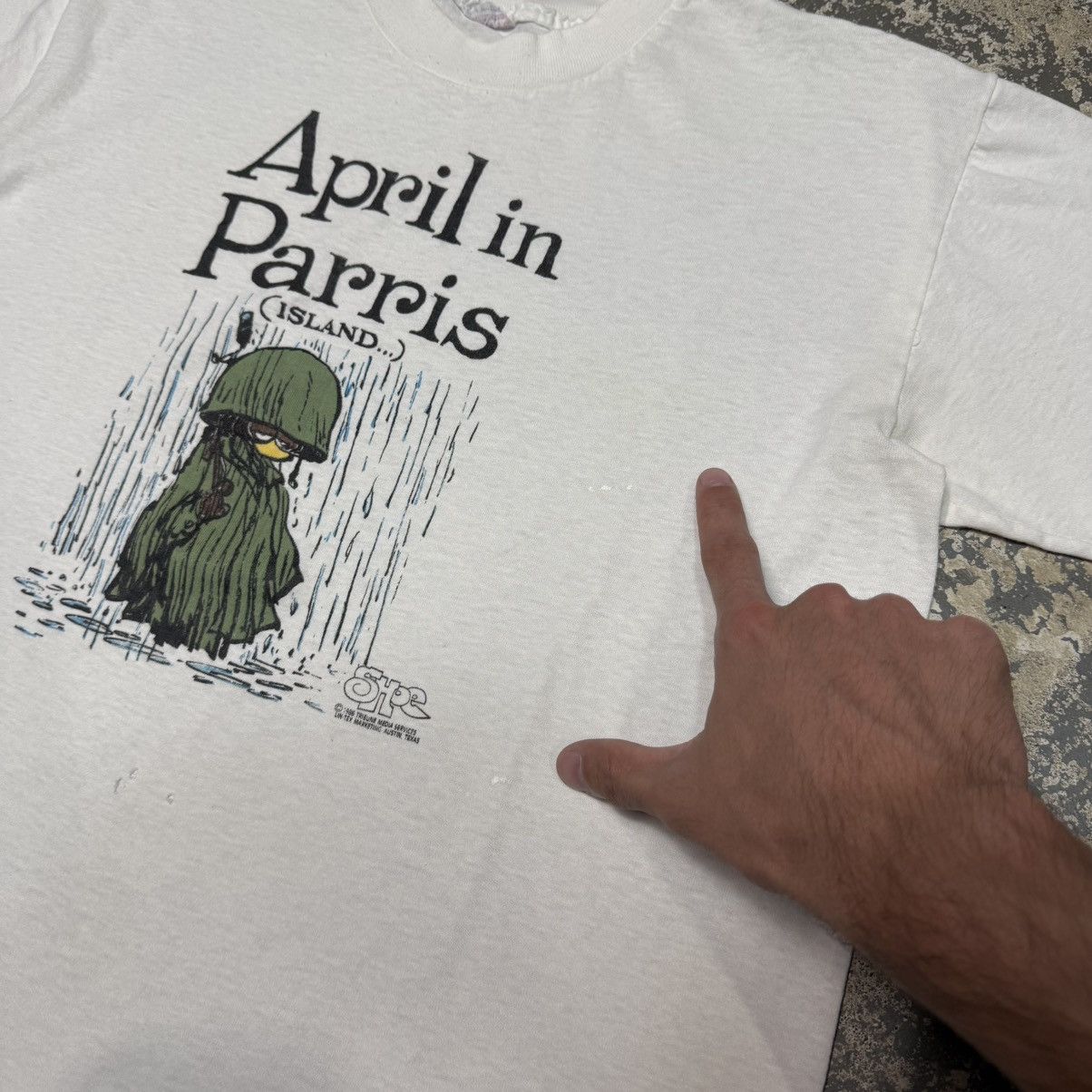 Vintage Vintage April In Parris (Island) Funny 1986 Shoe Graphic Tsh Size US L / EU 52-54 / 3 - 10 Thumbnail