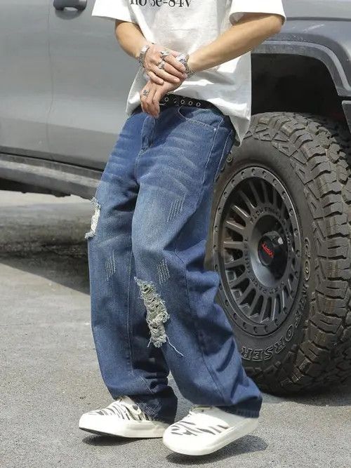Jean Distressed Y2K ripped light jeans EDGY Size US 32 / EU 48 - 3 Thumbnail