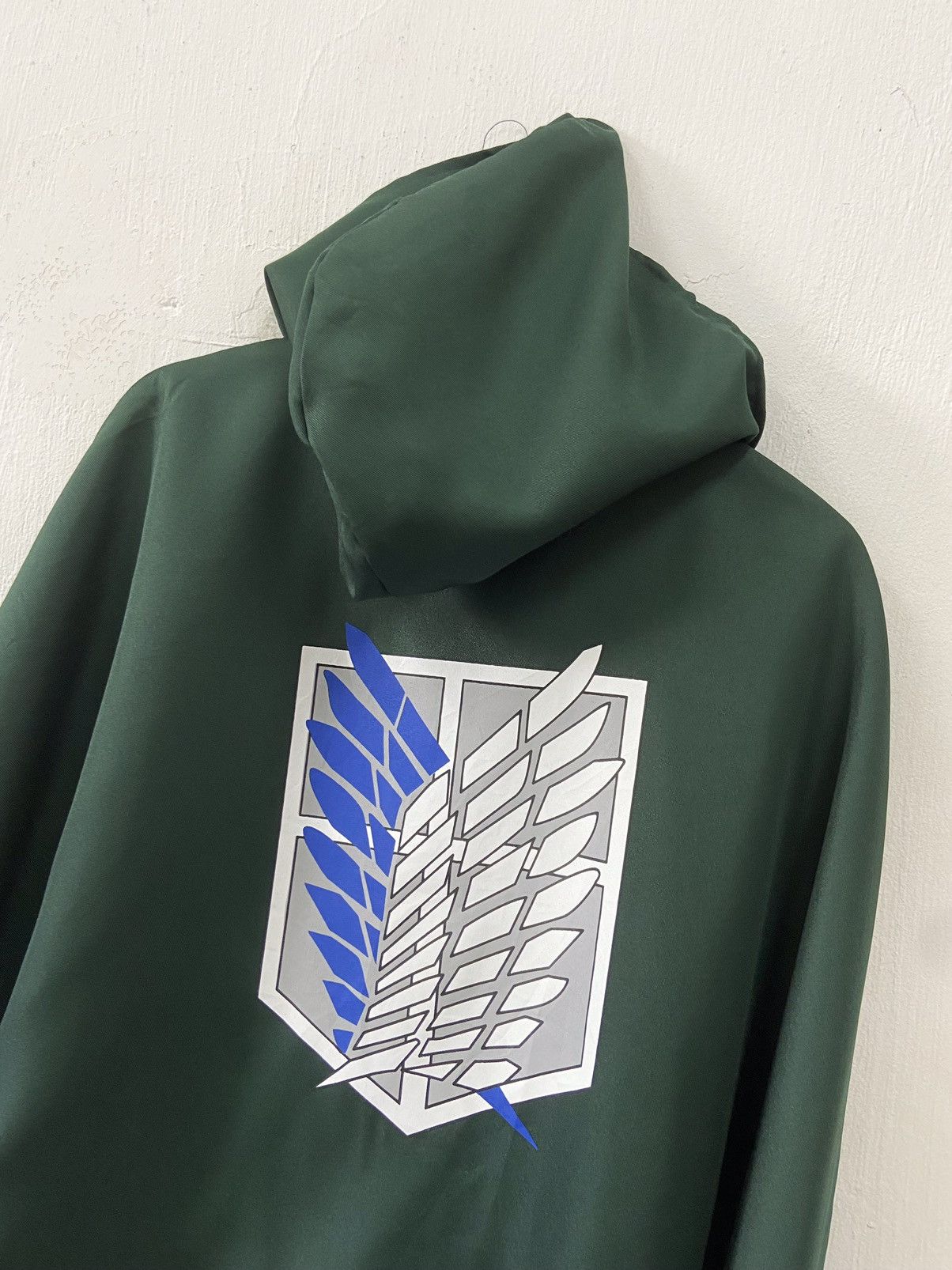 Japanese Brand 2000's Anime Attack on Titan " Shingeki No Kyojin " Cloak Size US L / EU 52-54 / 3 - 3 Thumbnail