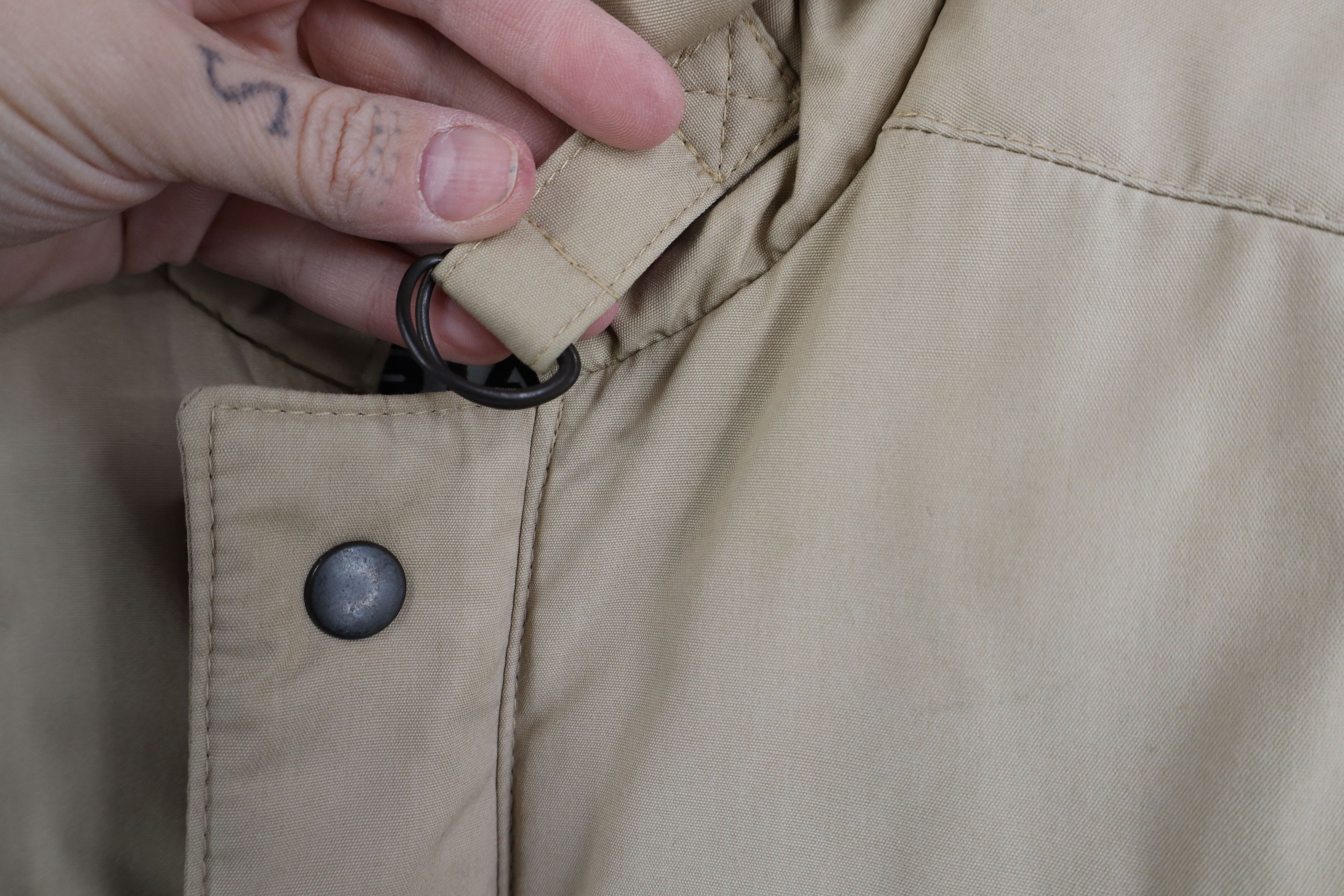 Vintage Vintage 70s Streetwear Down Buckle Collar Puffer Vest Jacket Size US M / EU 48-50 / 2 - 4 Thumbnail
