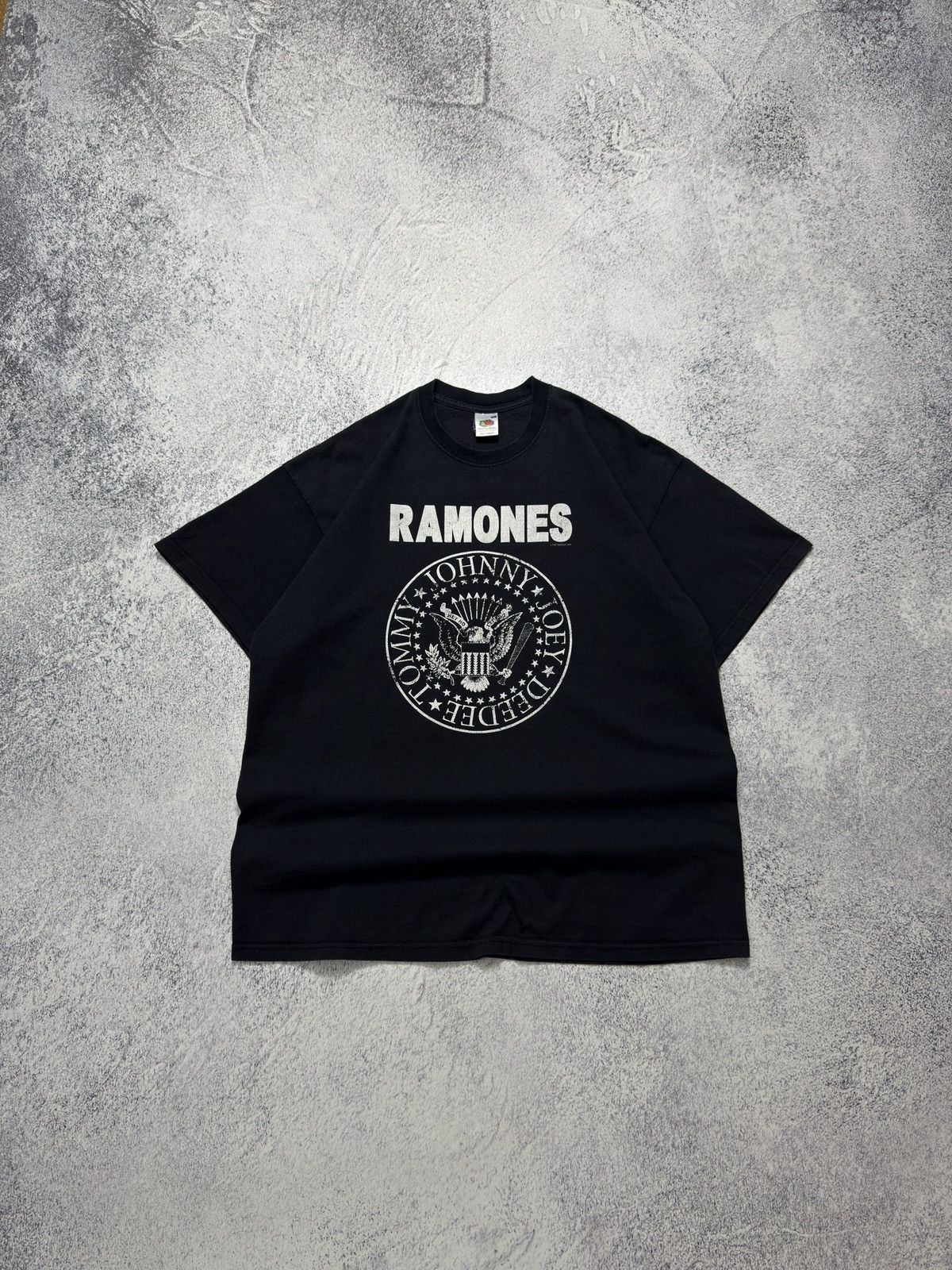 Band Tees 2006 Vintage Ramones Shirt Hey Ho Let's Go Vintage Band Tees Size US XL / EU 56 / 4 - 1 Thumbnail