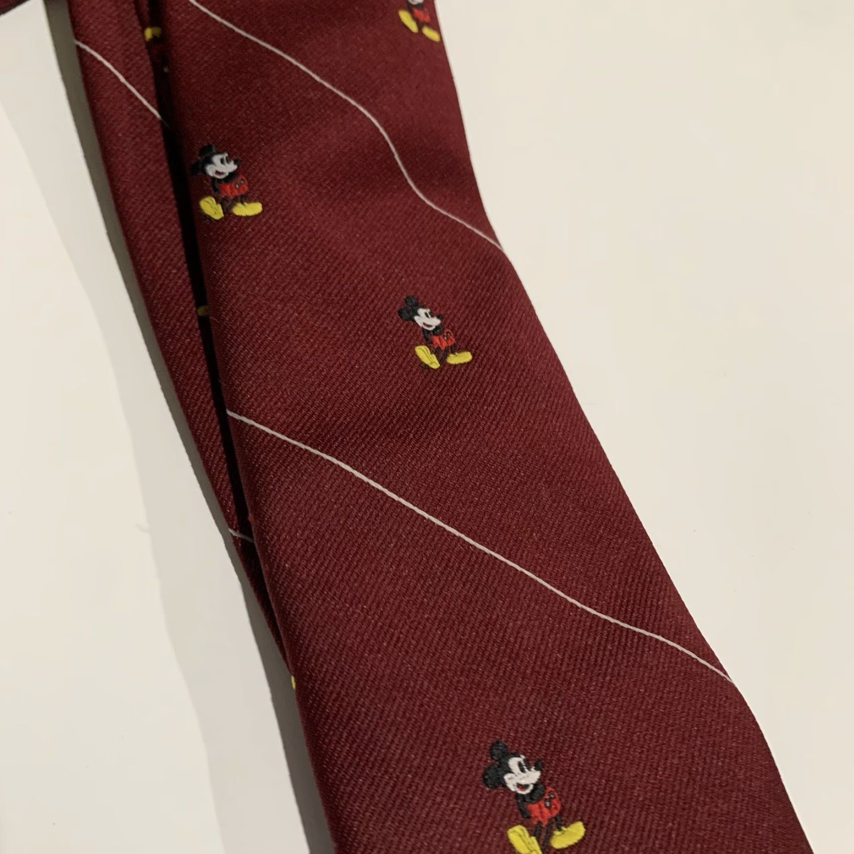 Vintage VINTAGE Cervantes Tie Knit Mickey Mouse Red 100% Polyester Short Slim Embroidered Men Size ONE SIZE - 3 Thumbnail