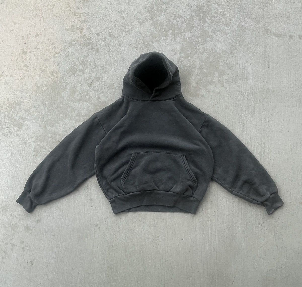 Other Heavyweight blank faded grey hoodie Size US L / EU 52-54 / 3 - 1 Preview